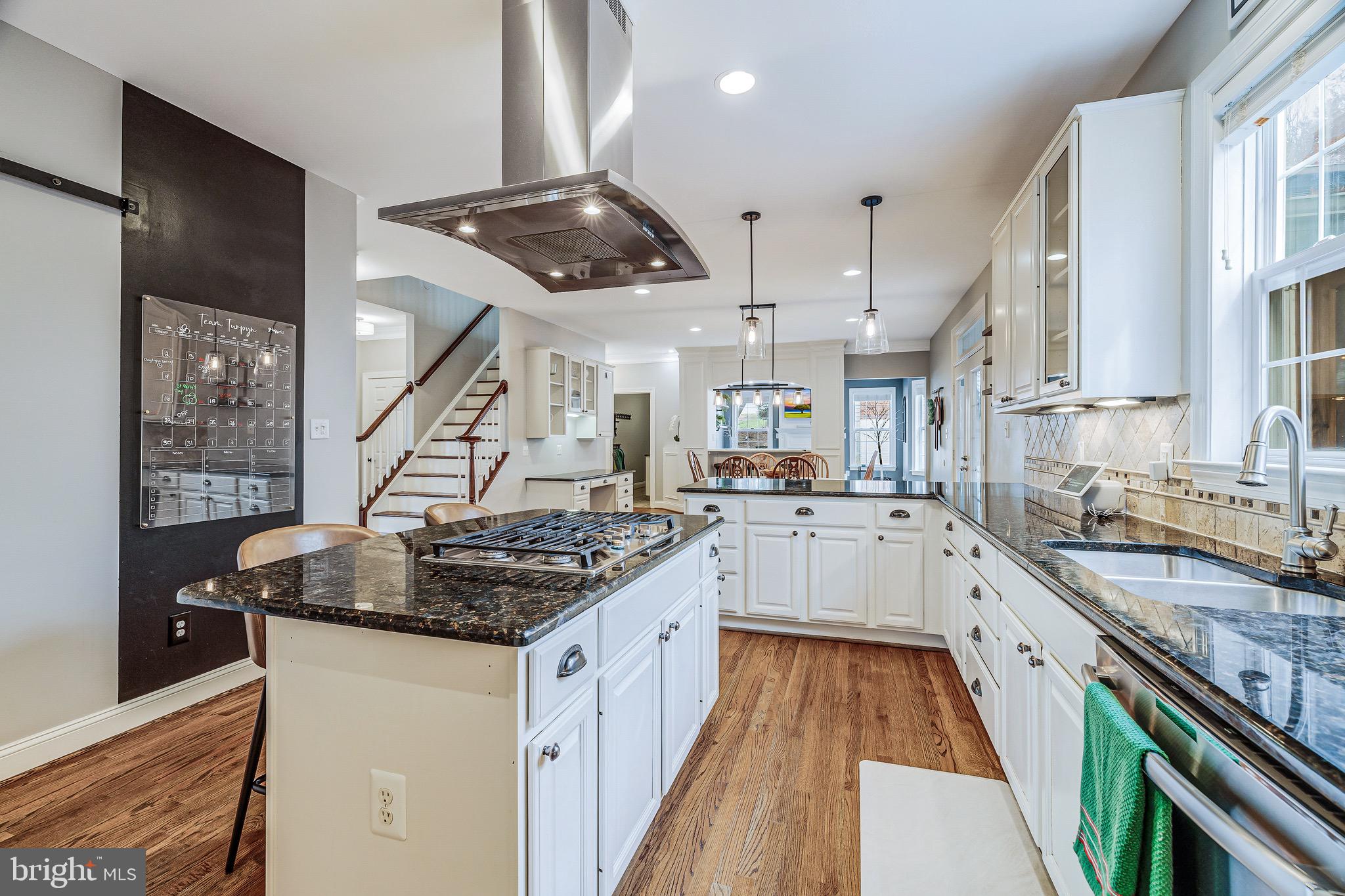 901 Dominion Ridge Ter