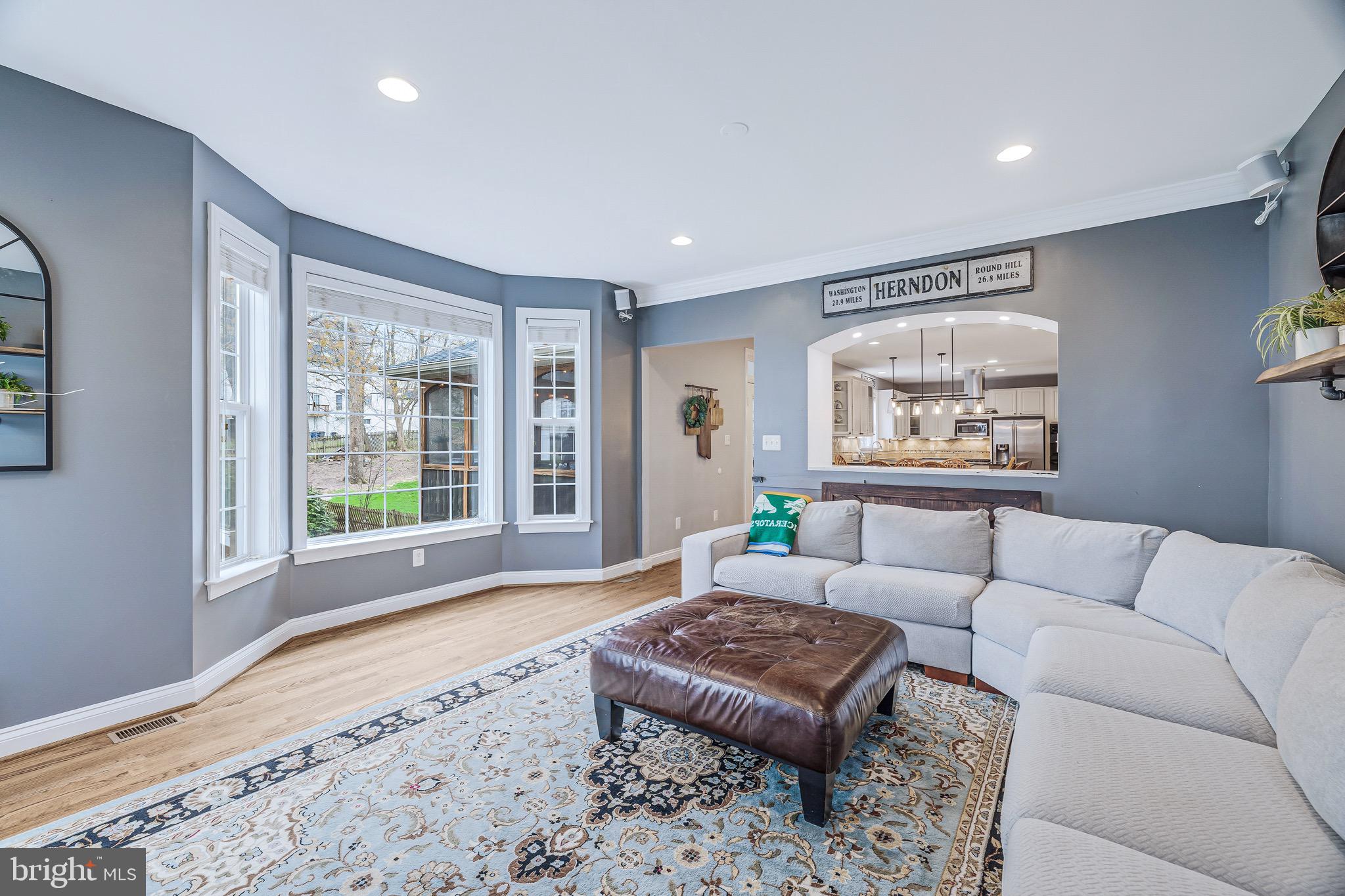 901 Dominion Ridge Ter
