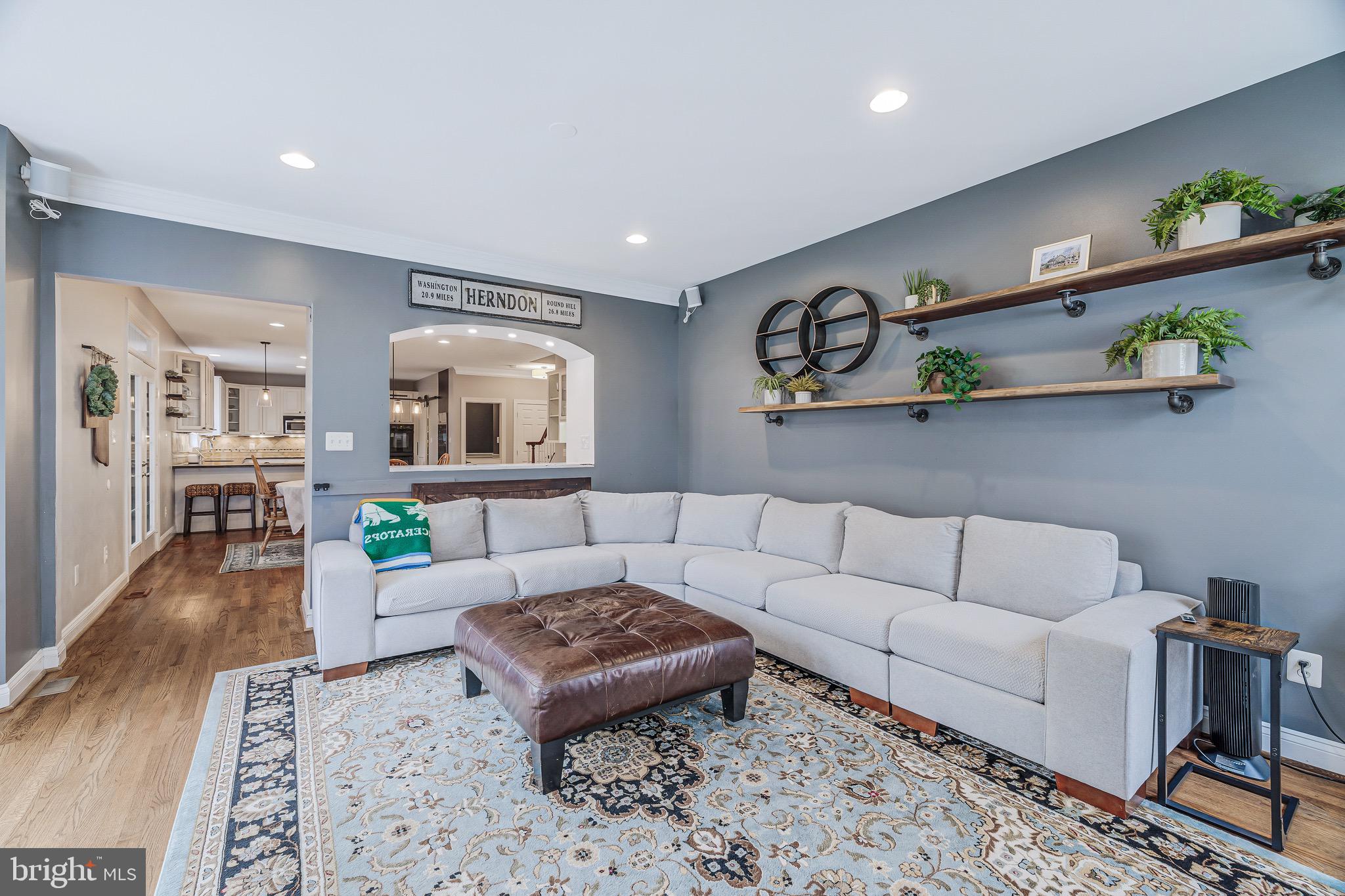 901 Dominion Ridge Ter