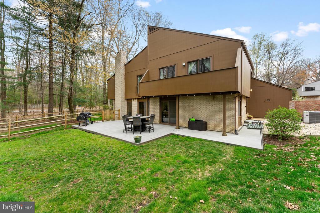 12134 Quorn Ln