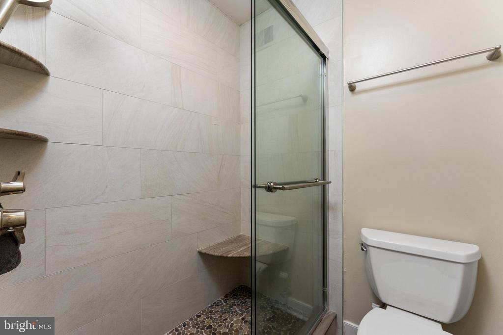 12134 Quorn Ln