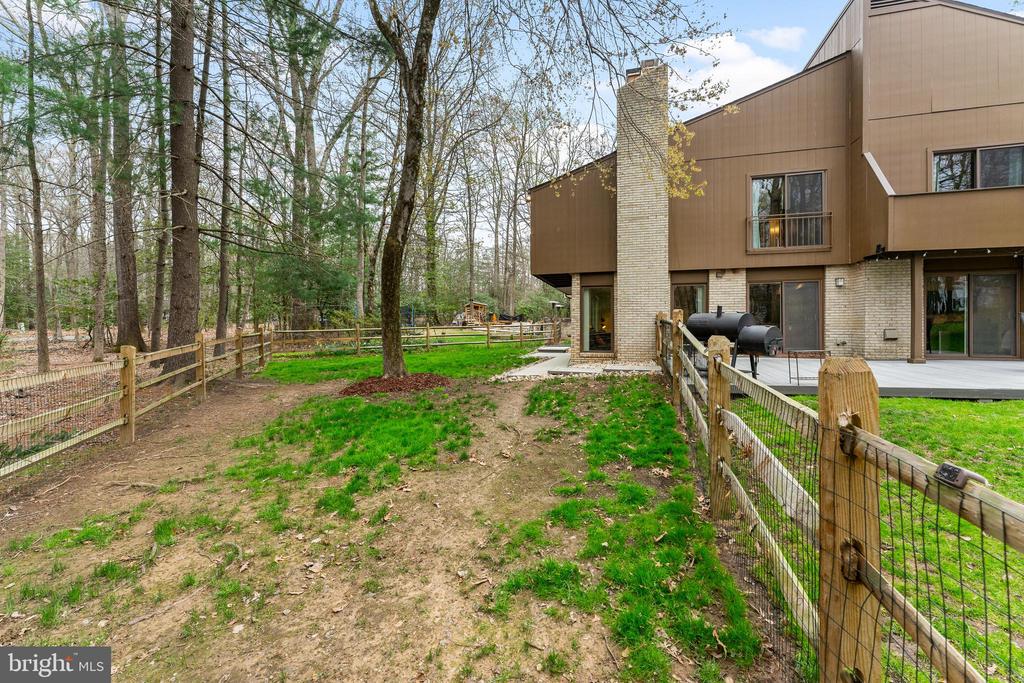 12134 Quorn Ln