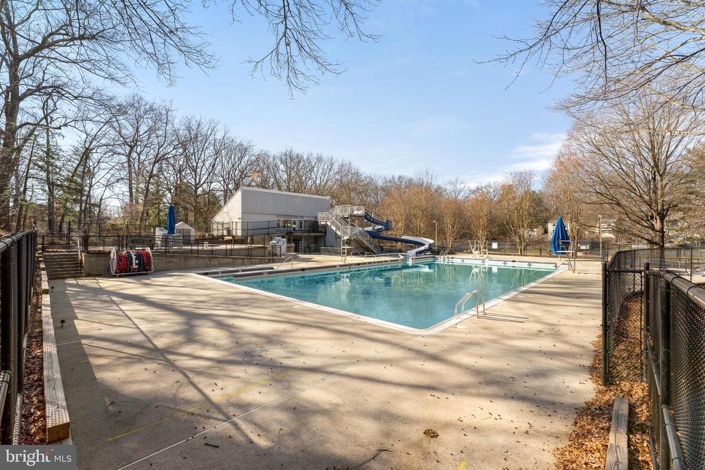 12134 Quorn Ln