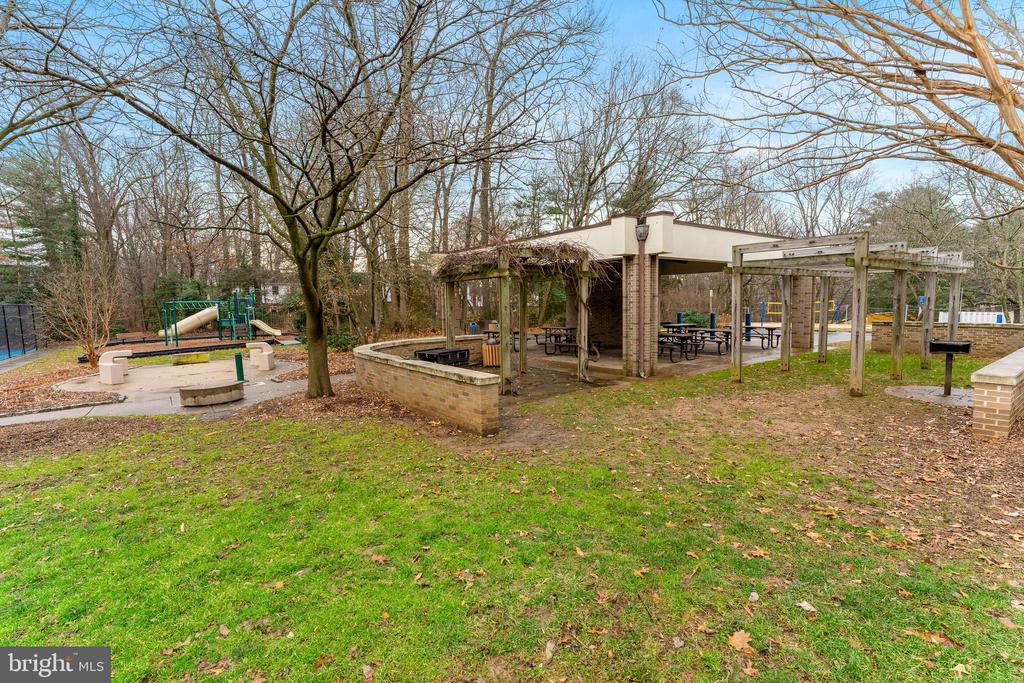 12134 Quorn Ln