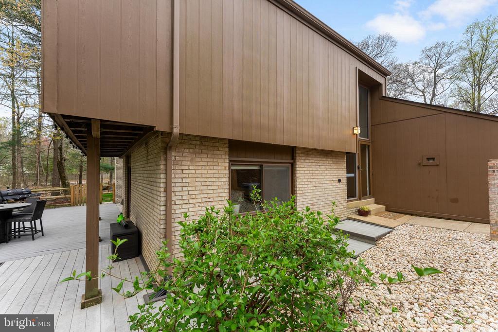 12134 Quorn Ln
