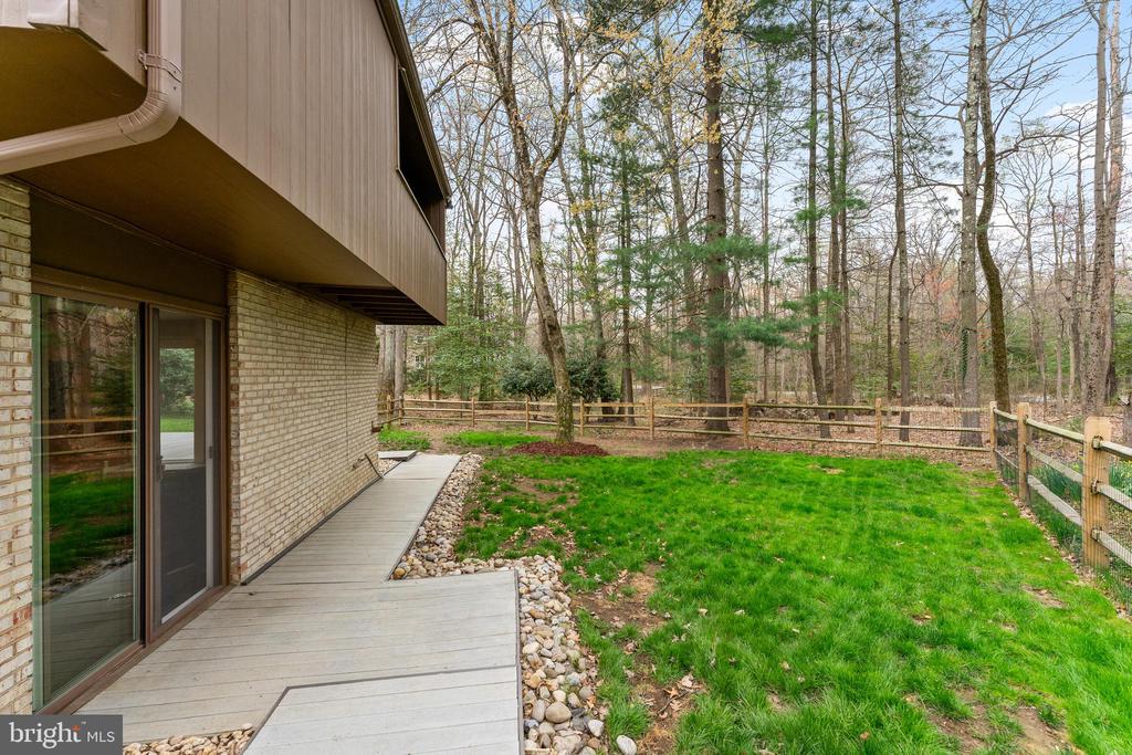 12134 Quorn Ln