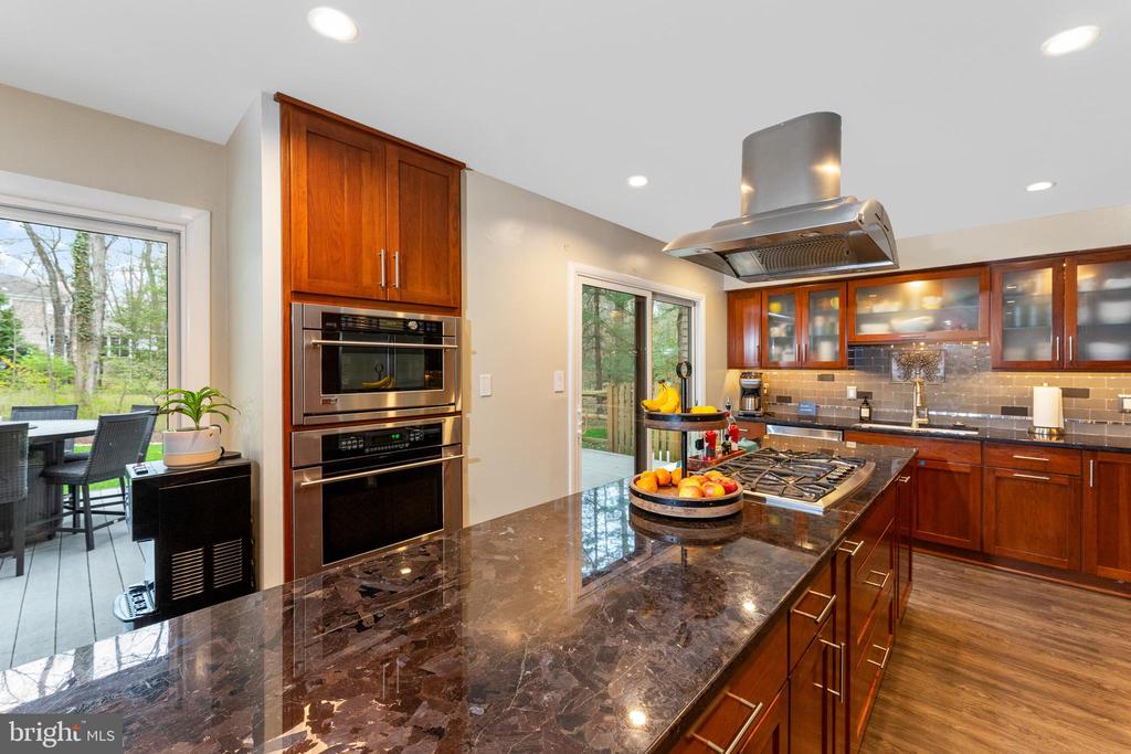 12134 Quorn Ln