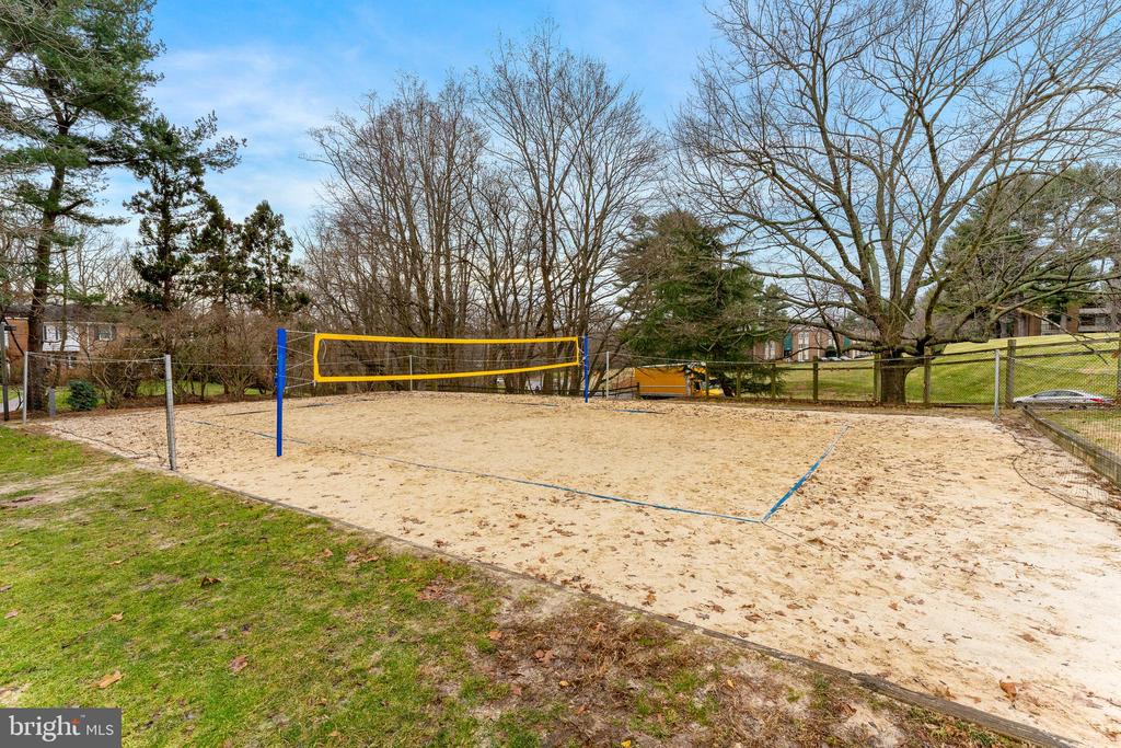 12134 Quorn Ln