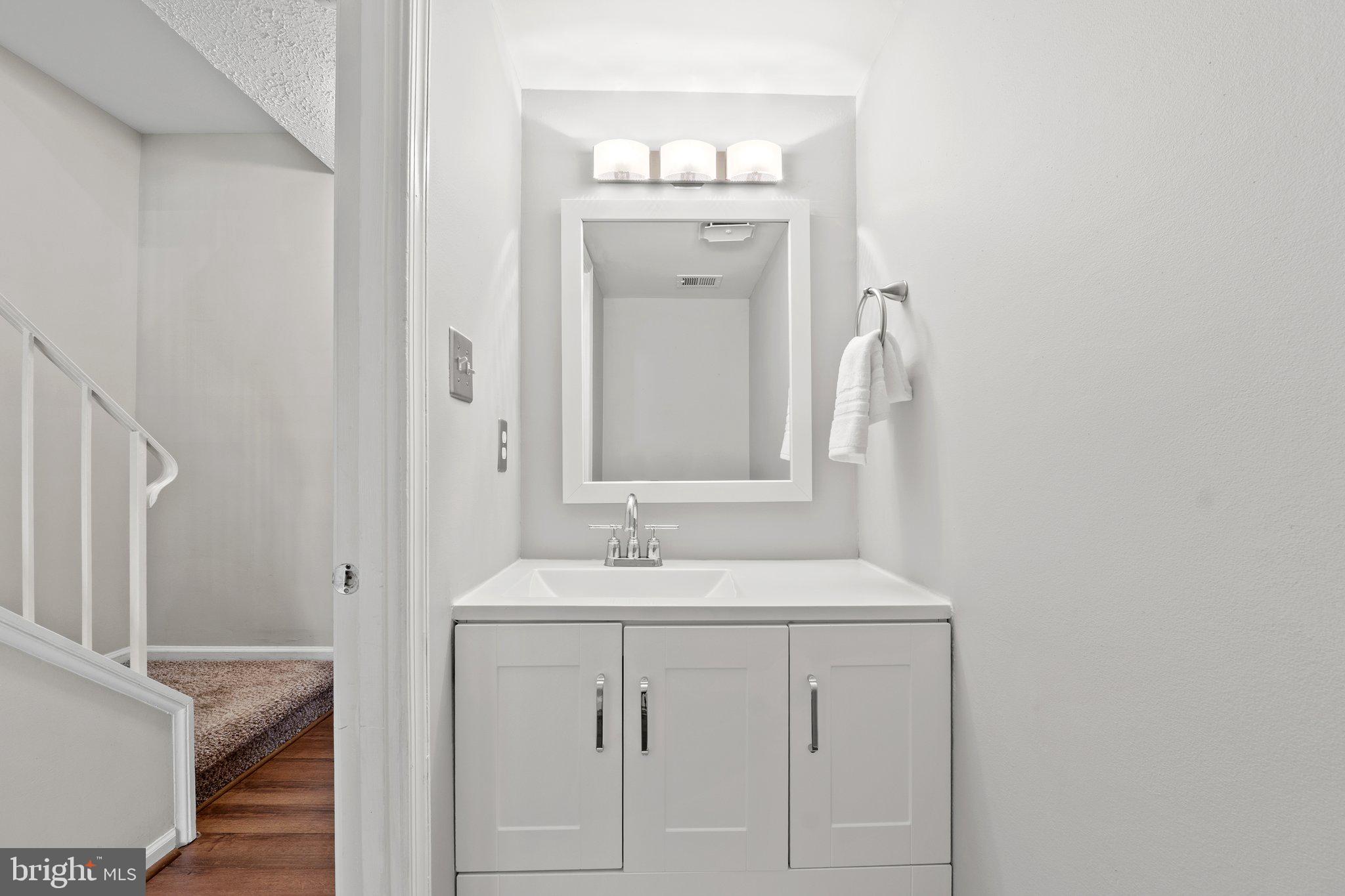 7903 Bubbling Brook Cir