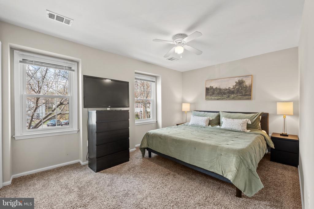 7903 Bubbling Brook Cir