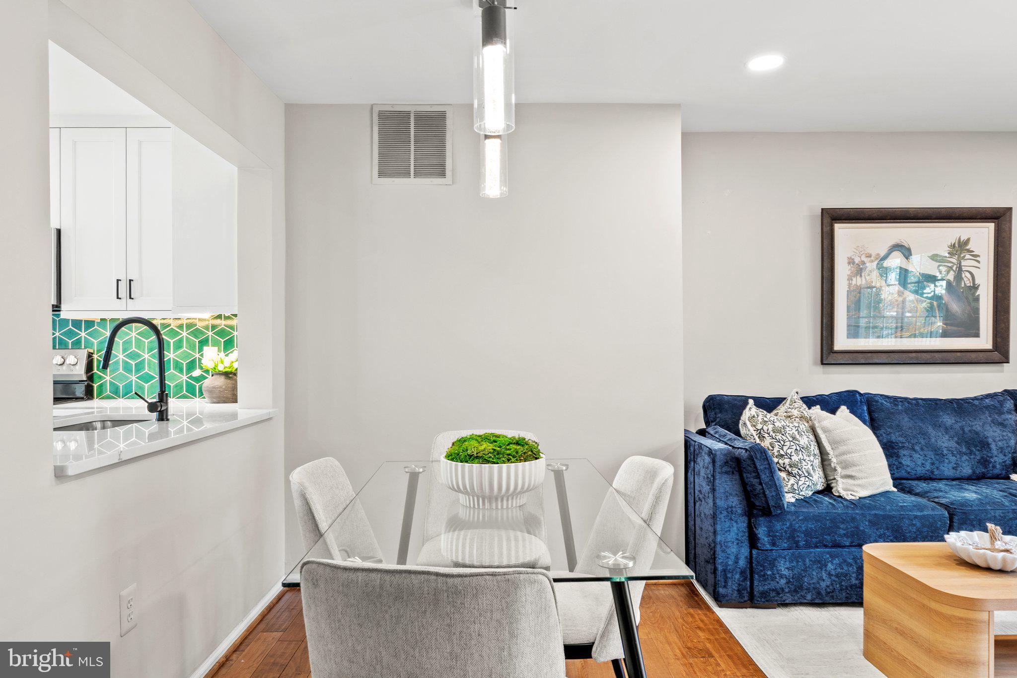7903 Bubbling Brook Cir