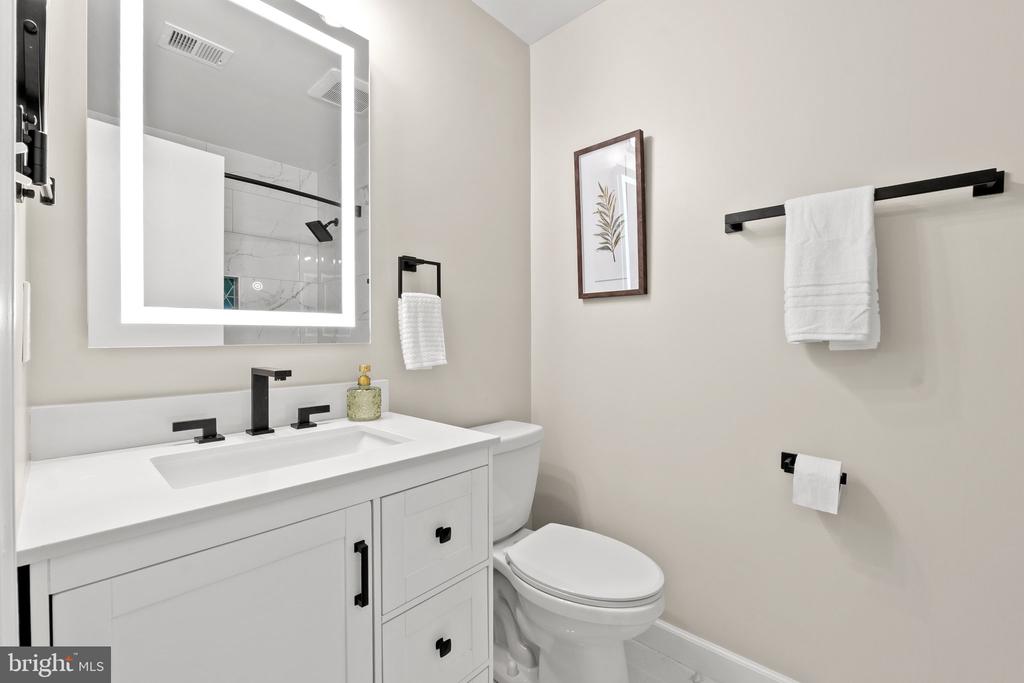 7903 Bubbling Brook Cir