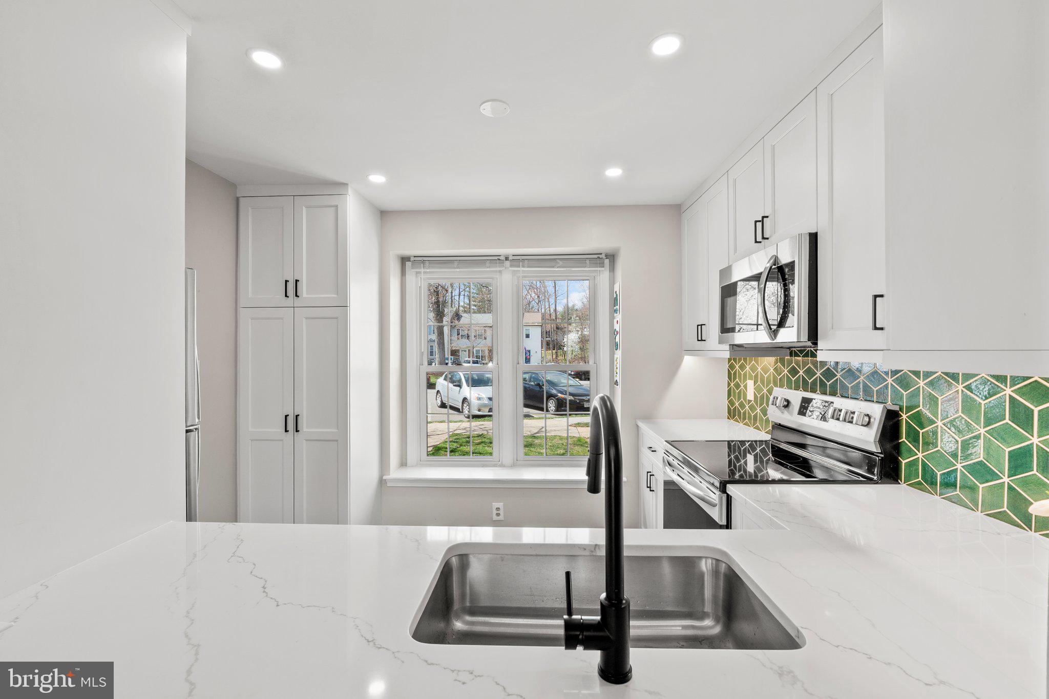 7903 Bubbling Brook Cir