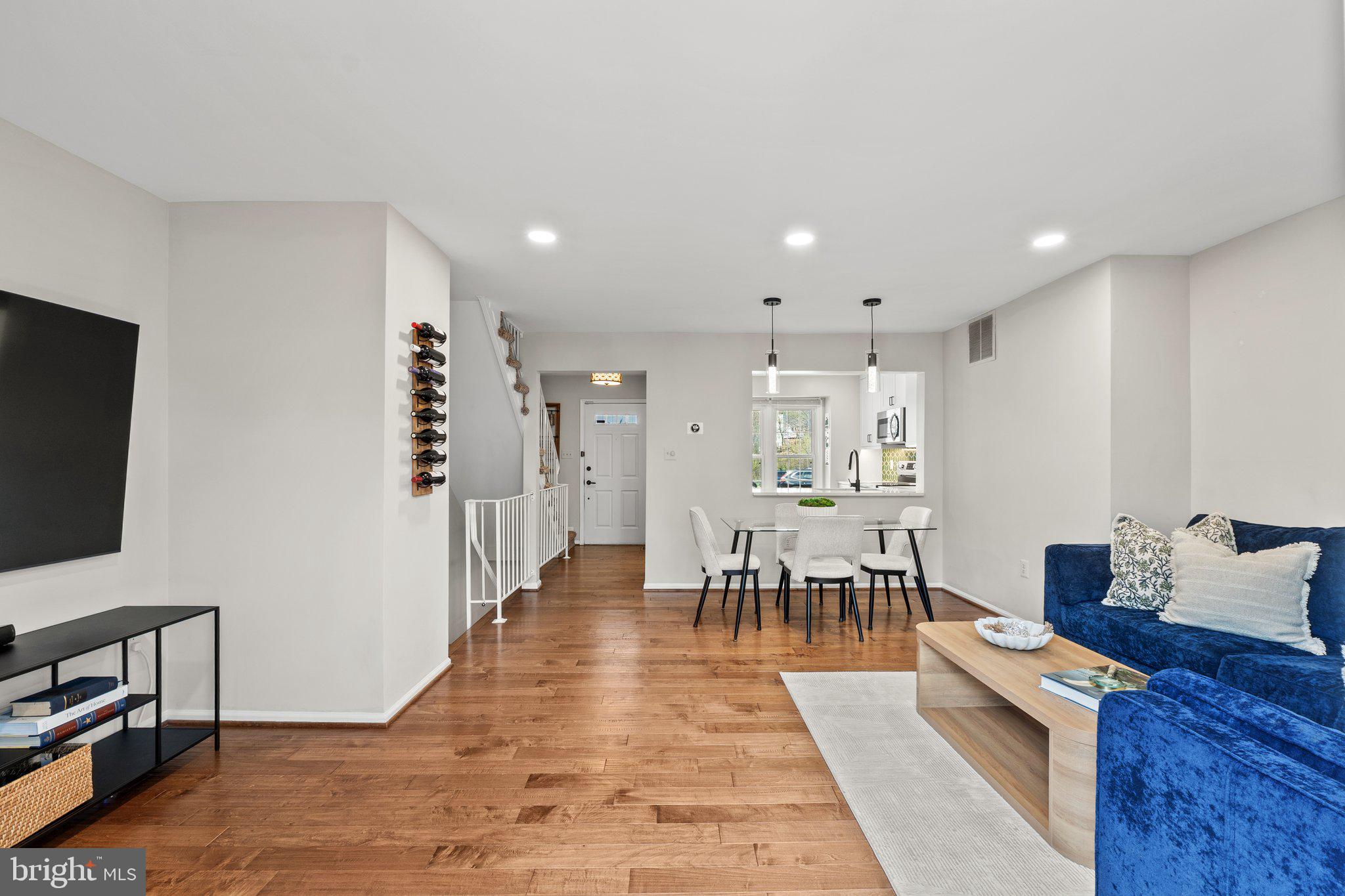 7903 Bubbling Brook Cir