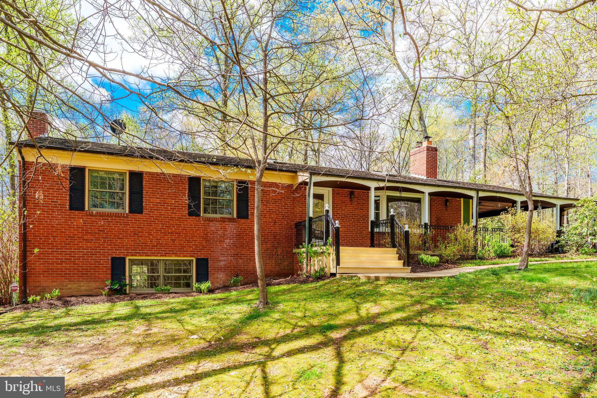 12828 Great Oak Ln