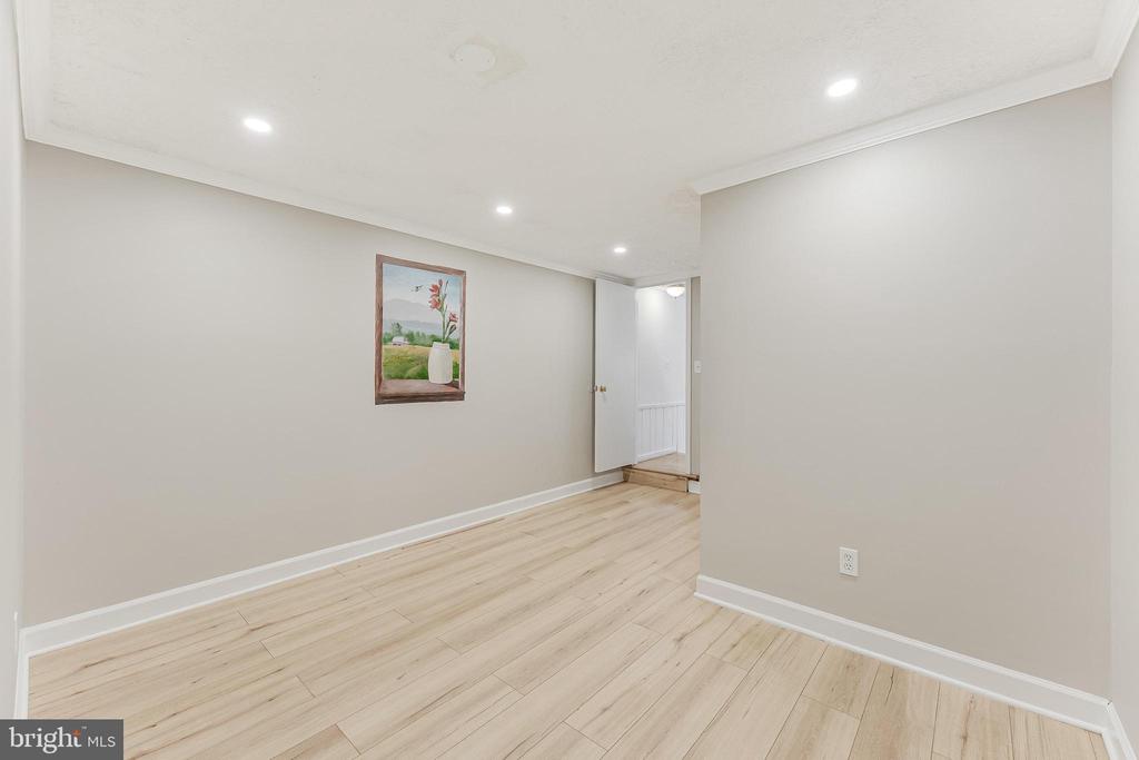 12828 Great Oak Ln