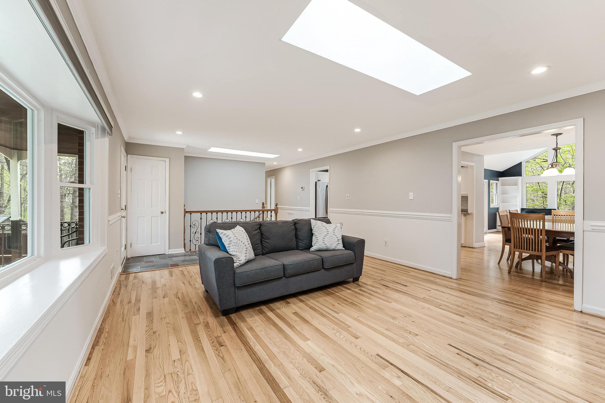 12828 Great Oak Ln