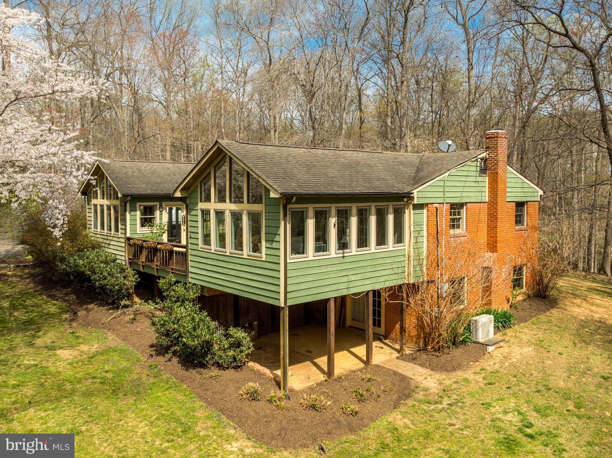 12828 Great Oak Ln