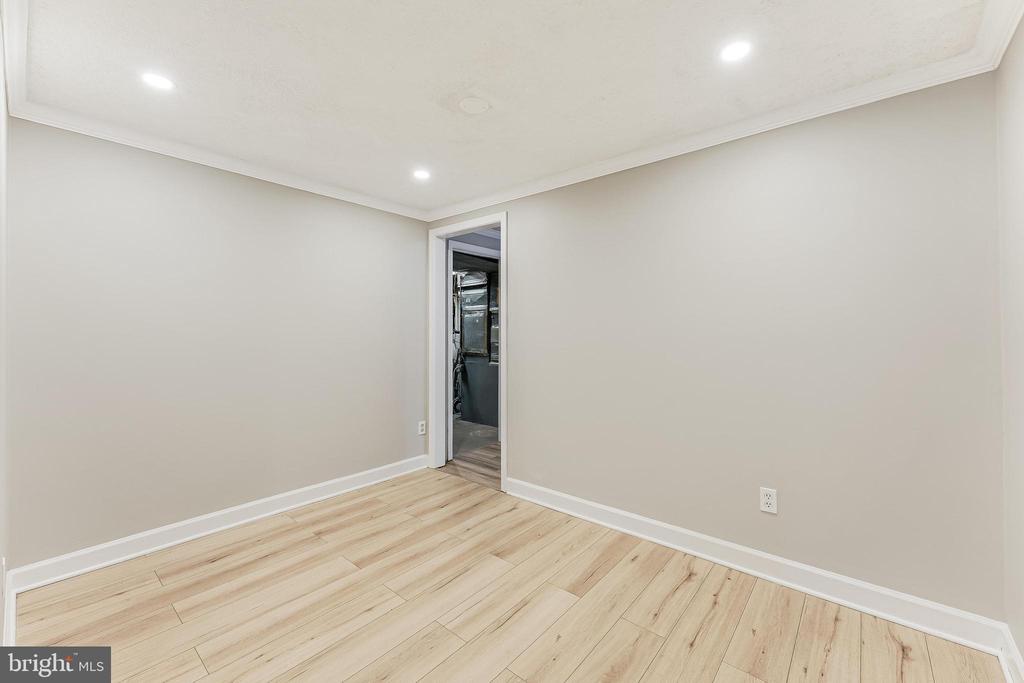 12828 Great Oak Ln
