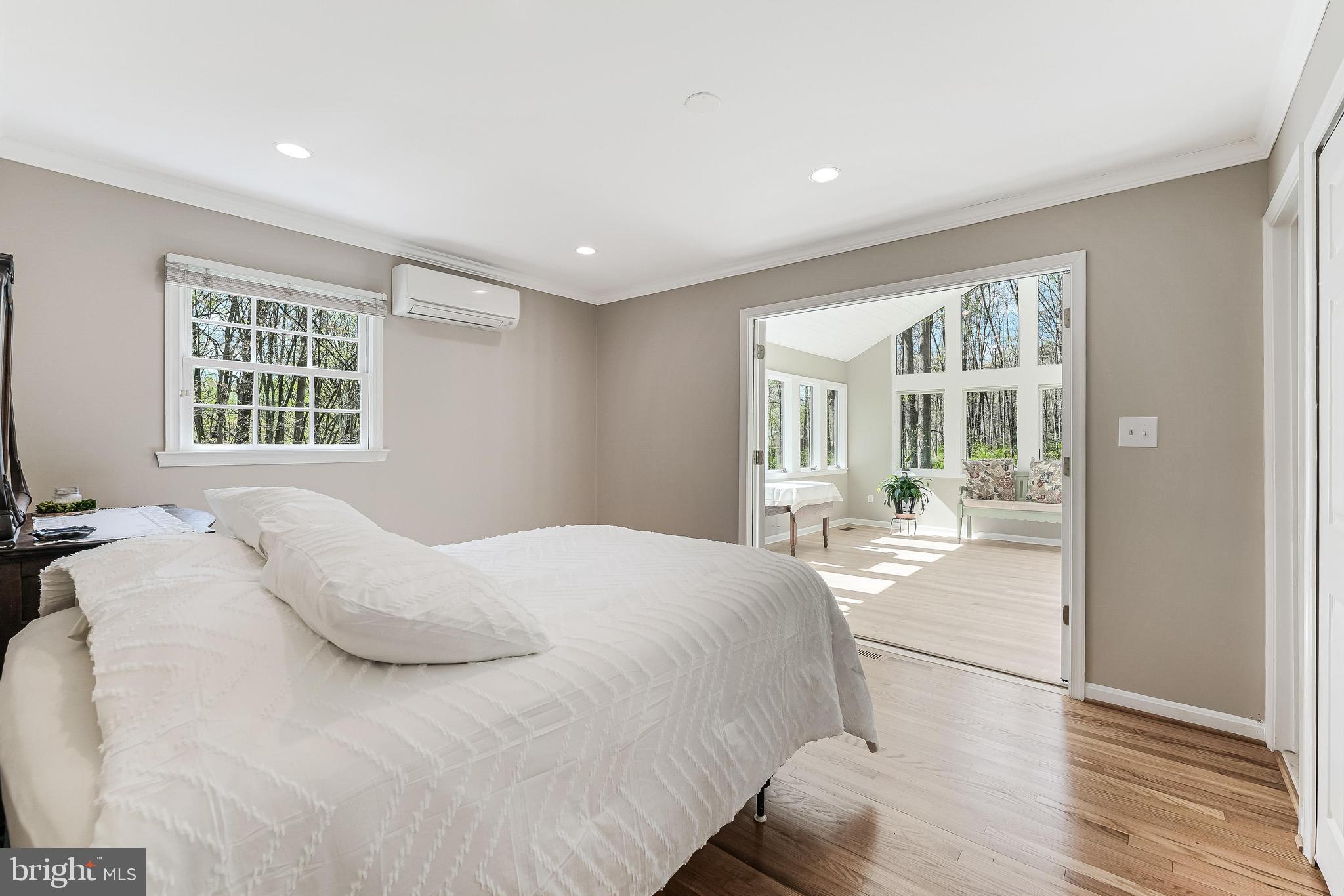 12828 Great Oak Ln