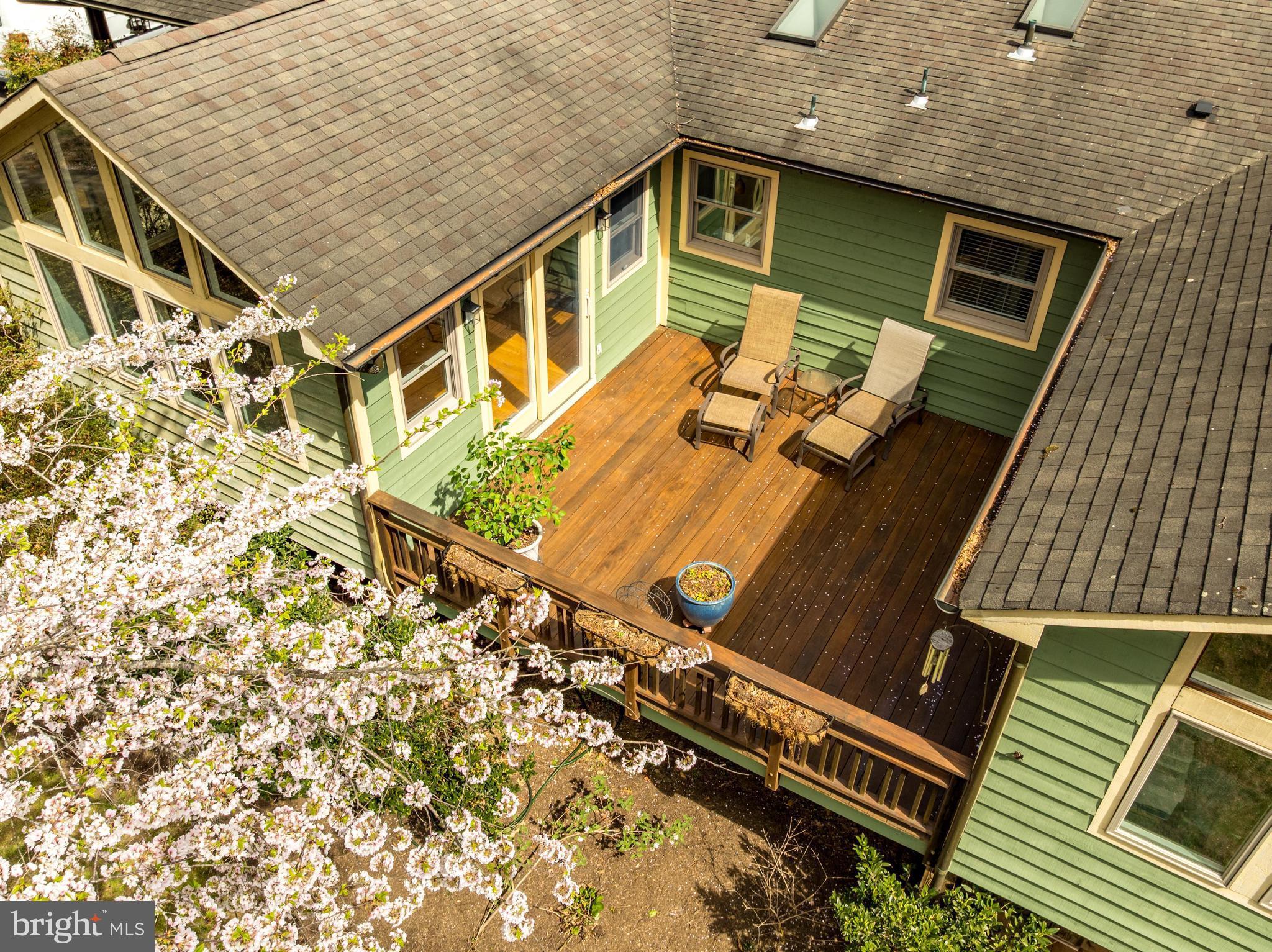 12828 Great Oak Ln