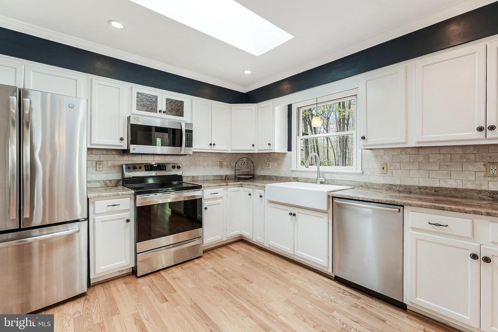 12828 Great Oak Ln