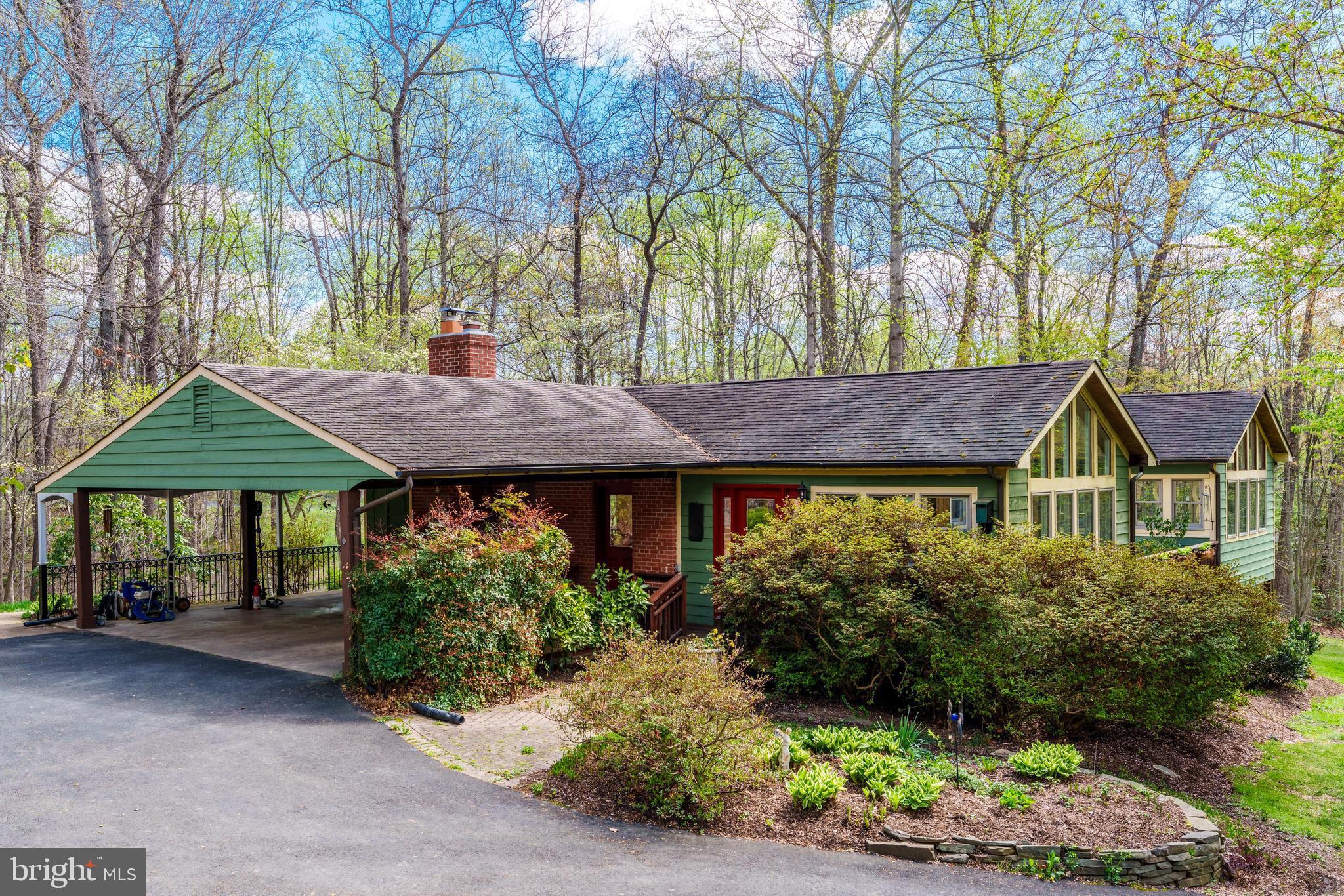 12828 Great Oak Ln