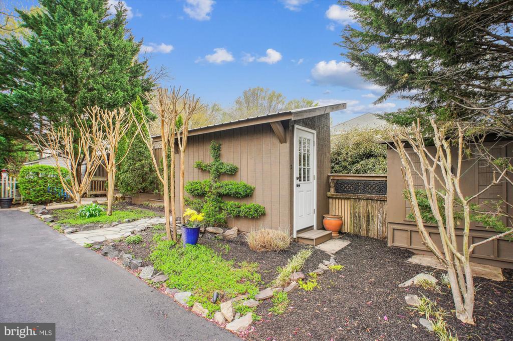 2715 COPPER CREEK ROAD