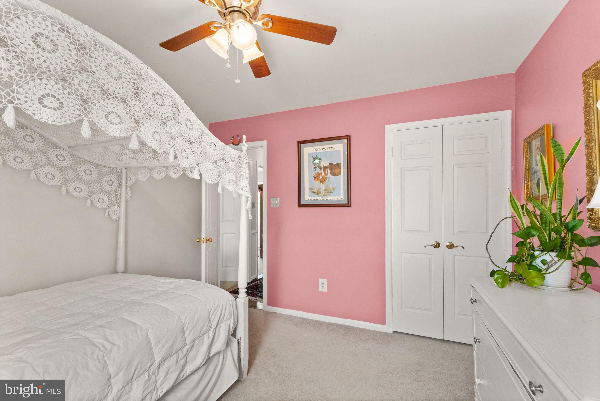 1031 CUP LEAF HOLLY COURT