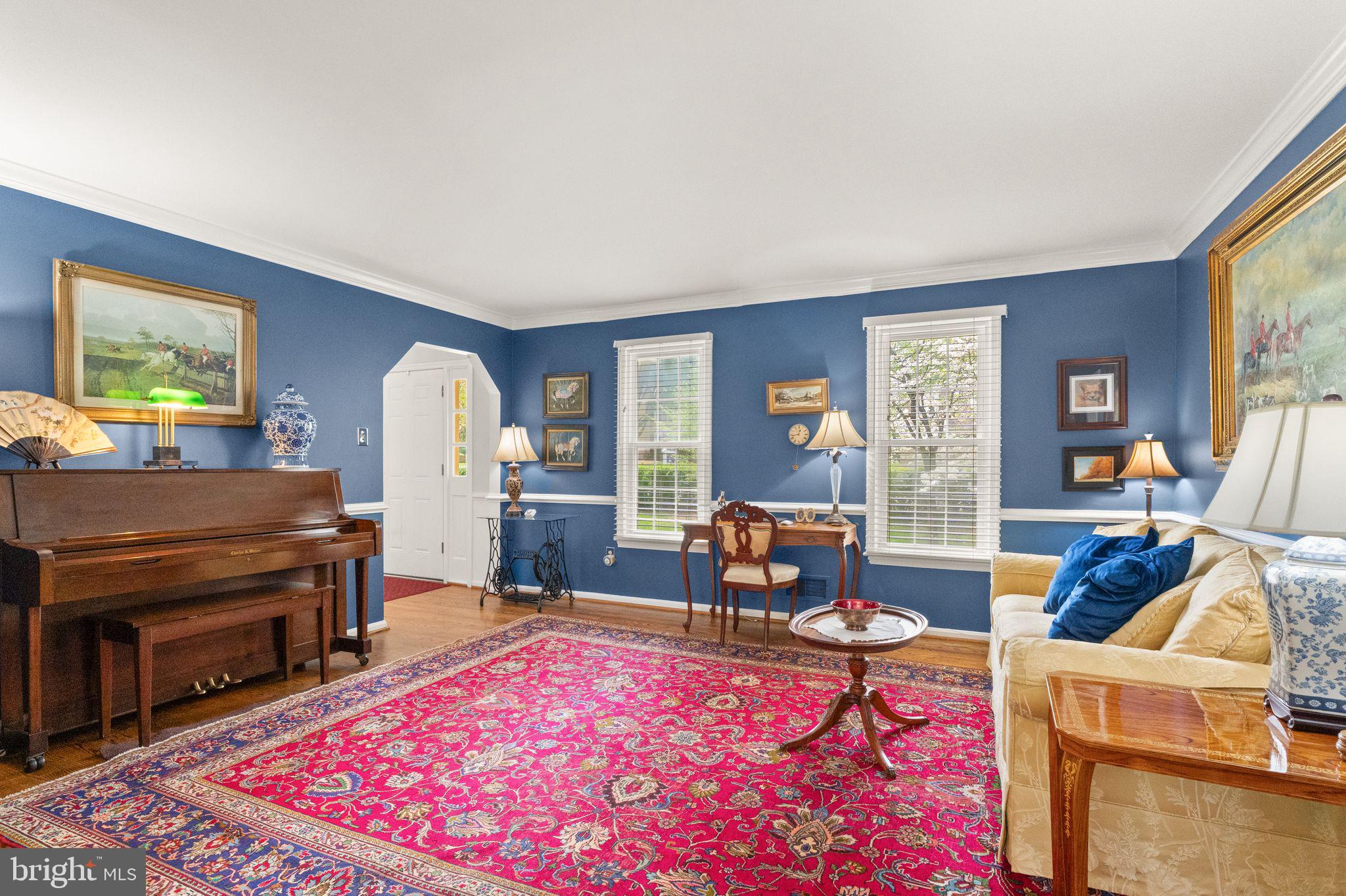 1031 CUP LEAF HOLLY COURT