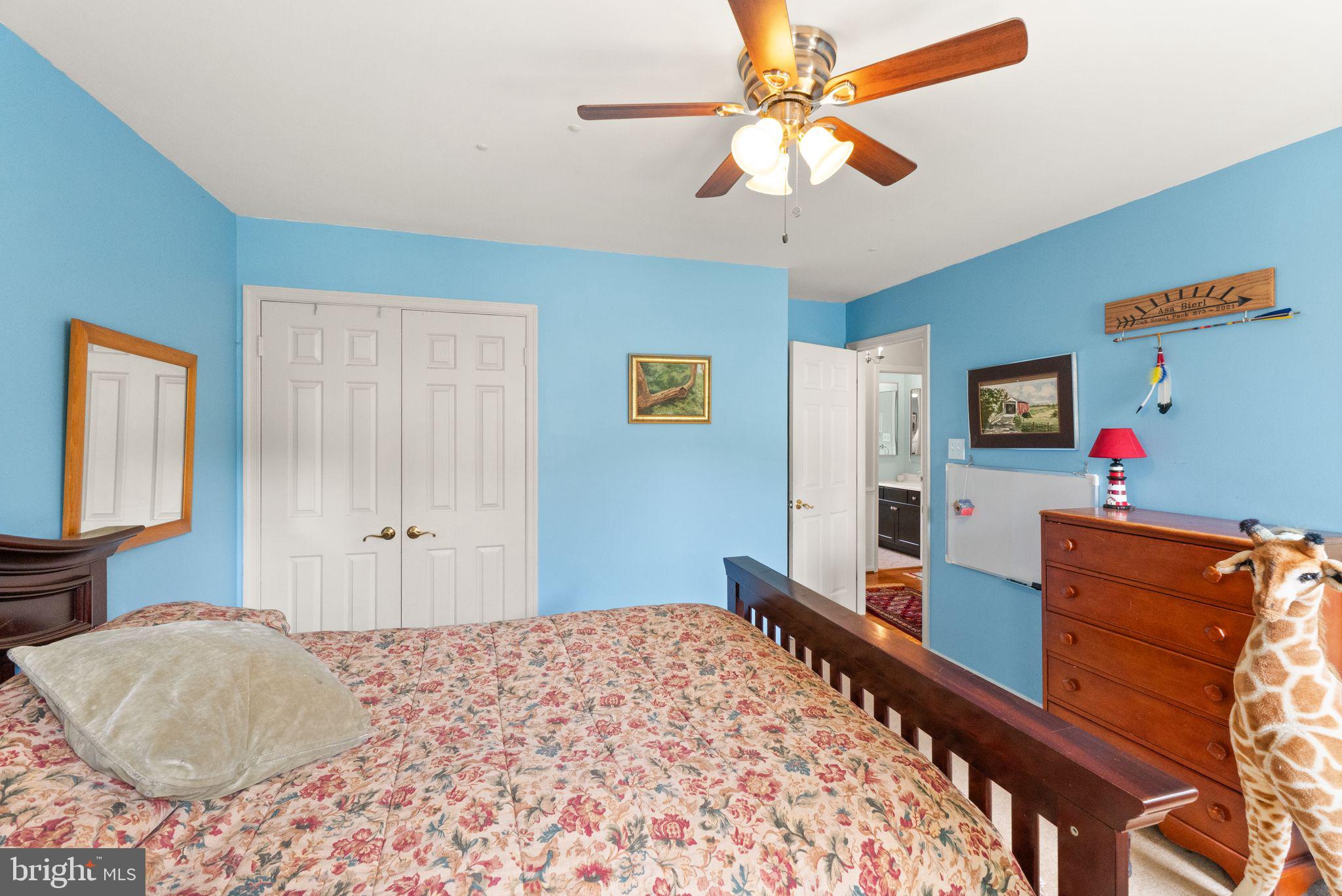 1031 CUP LEAF HOLLY COURT