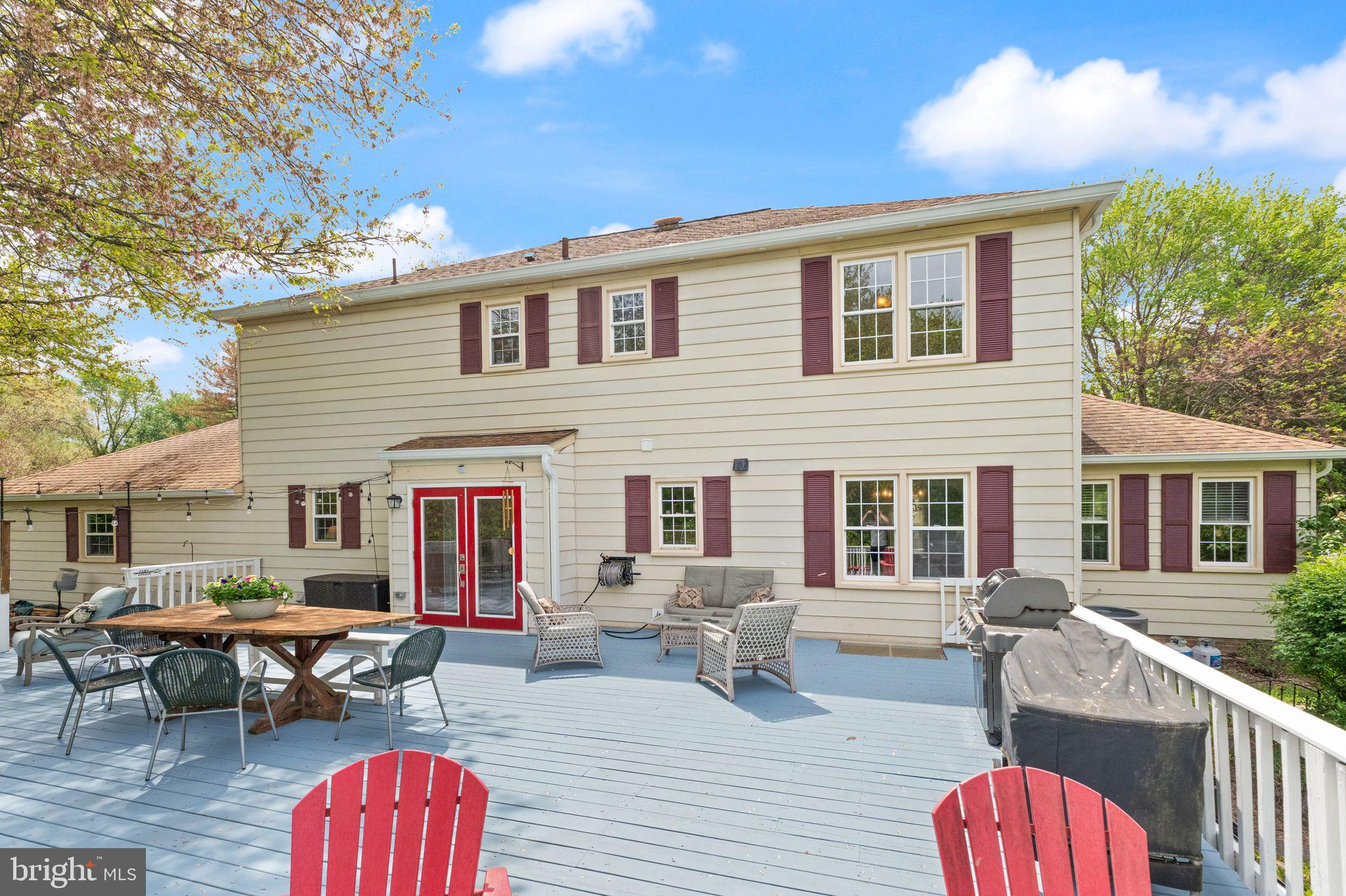 1031 CUP LEAF HOLLY COURT