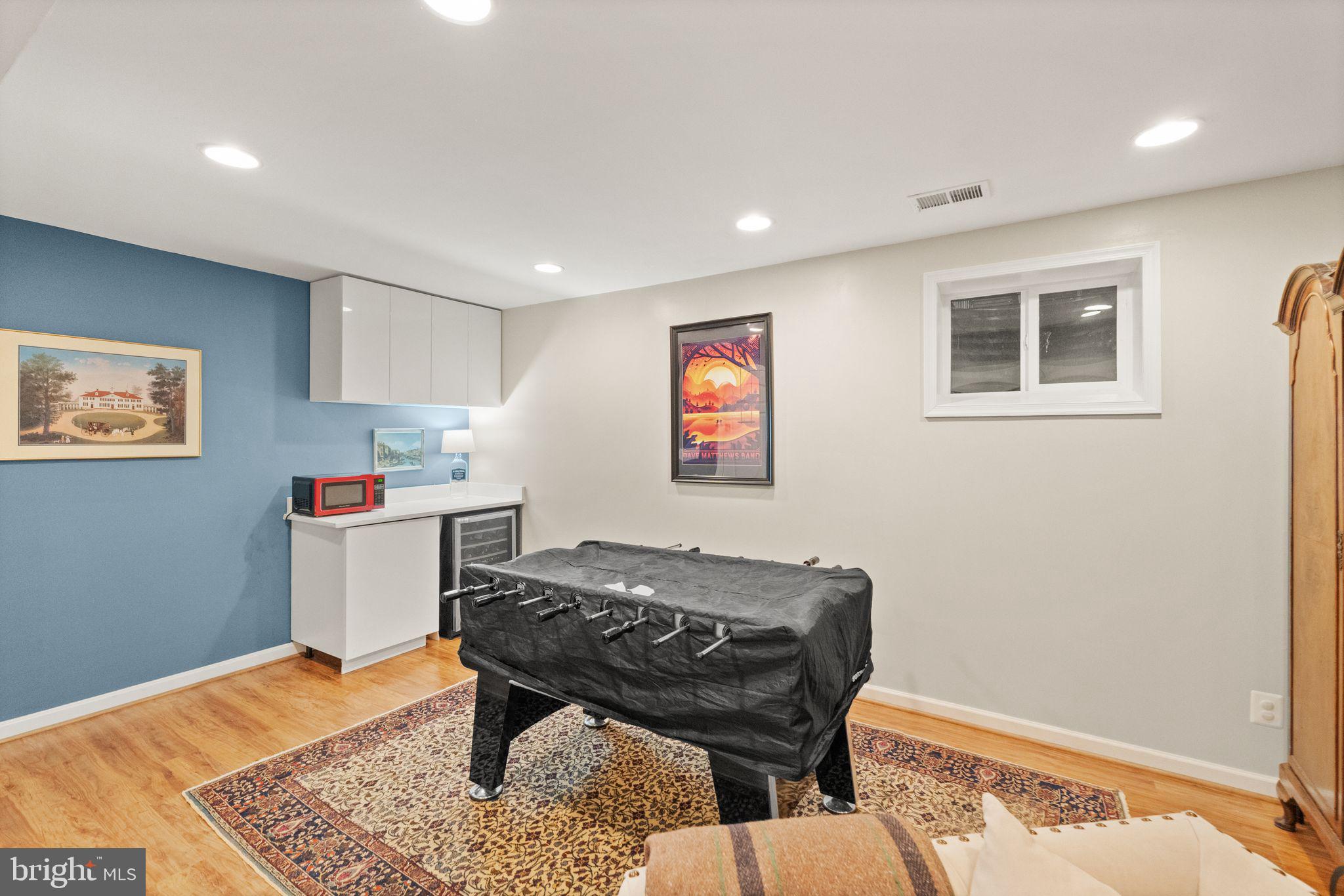 1031 CUP LEAF HOLLY COURT