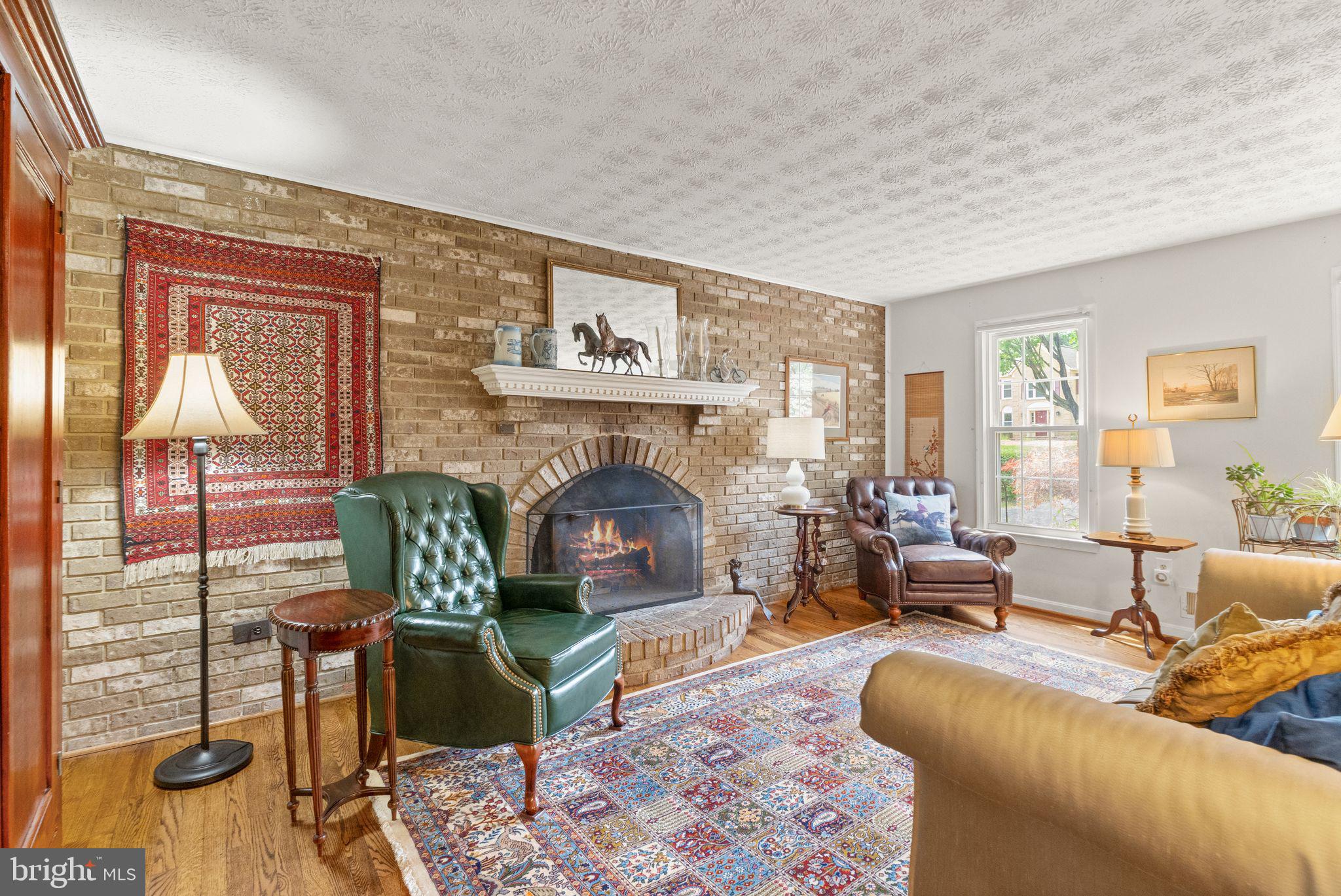 1031 CUP LEAF HOLLY COURT