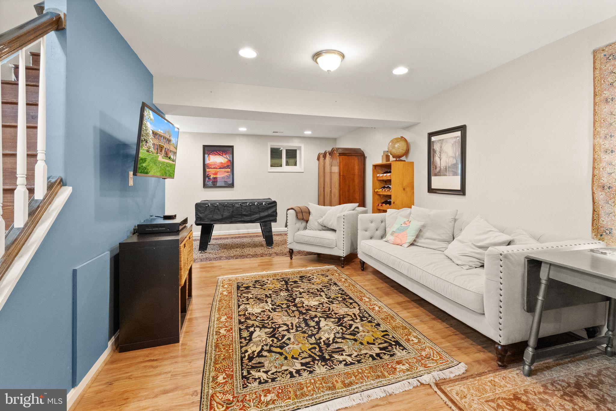 1031 CUP LEAF HOLLY COURT