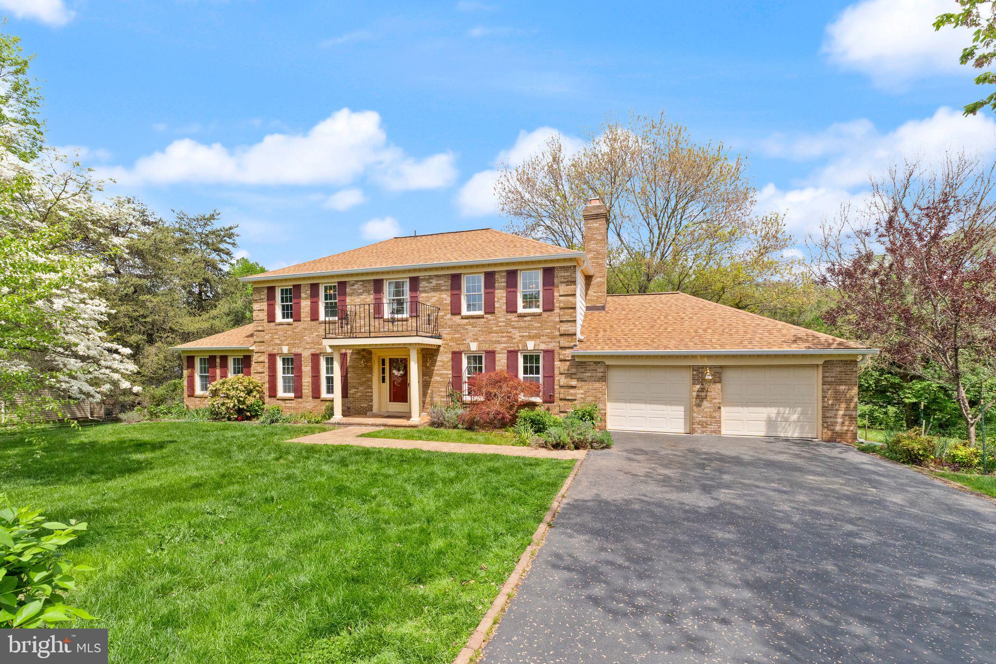 1031 CUP LEAF HOLLY COURT