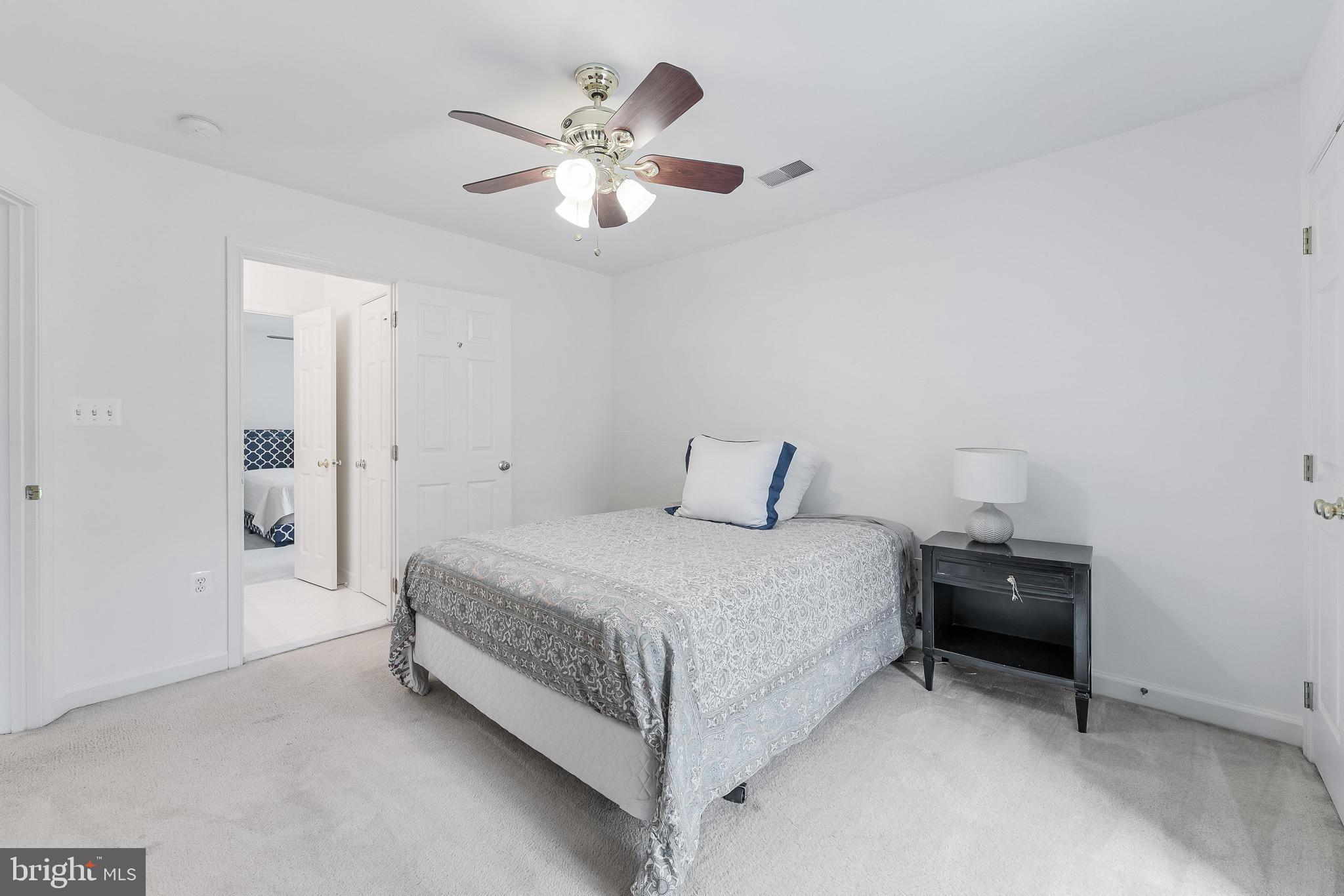 8649 Hillside Manor Dr