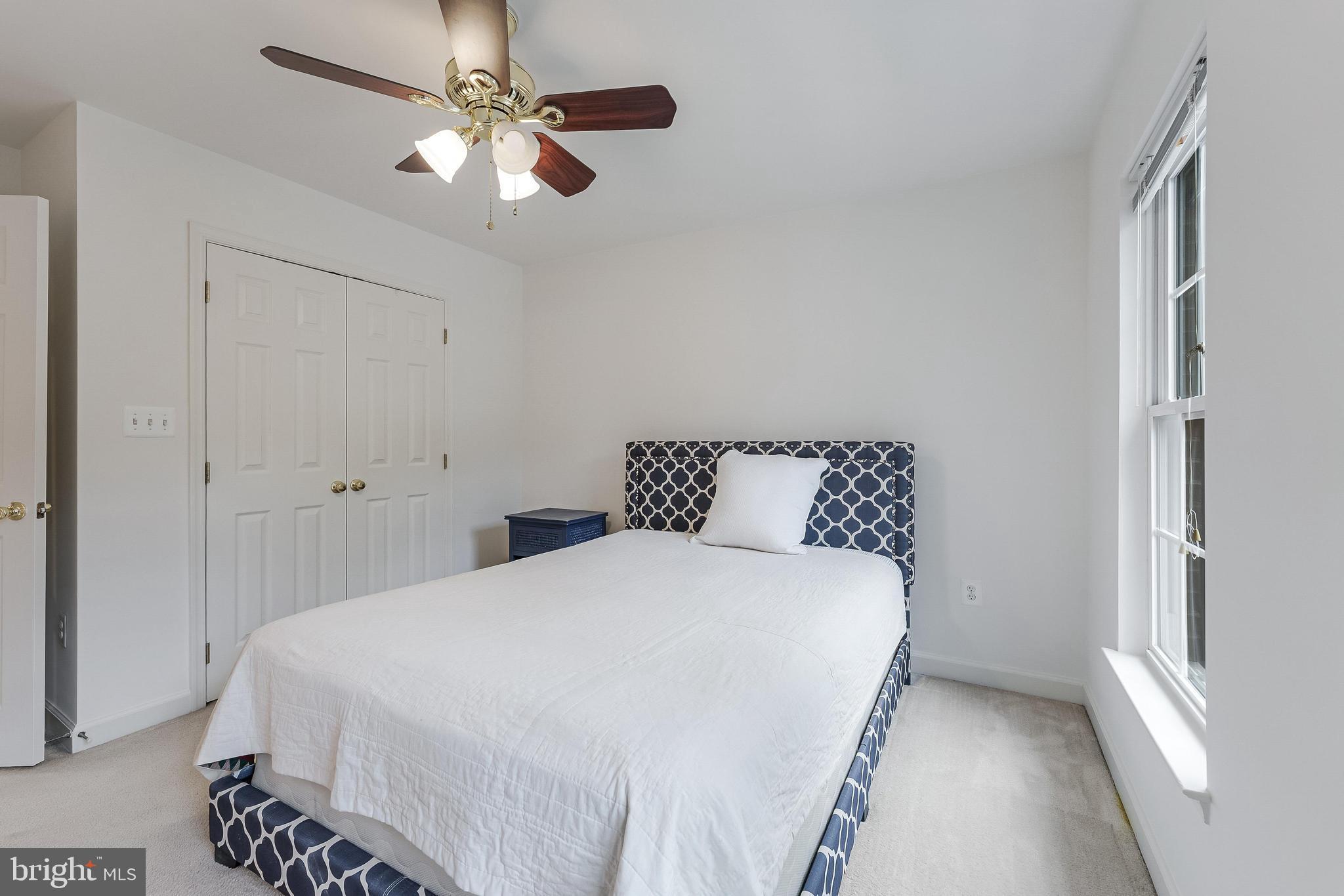 8649 Hillside Manor Dr