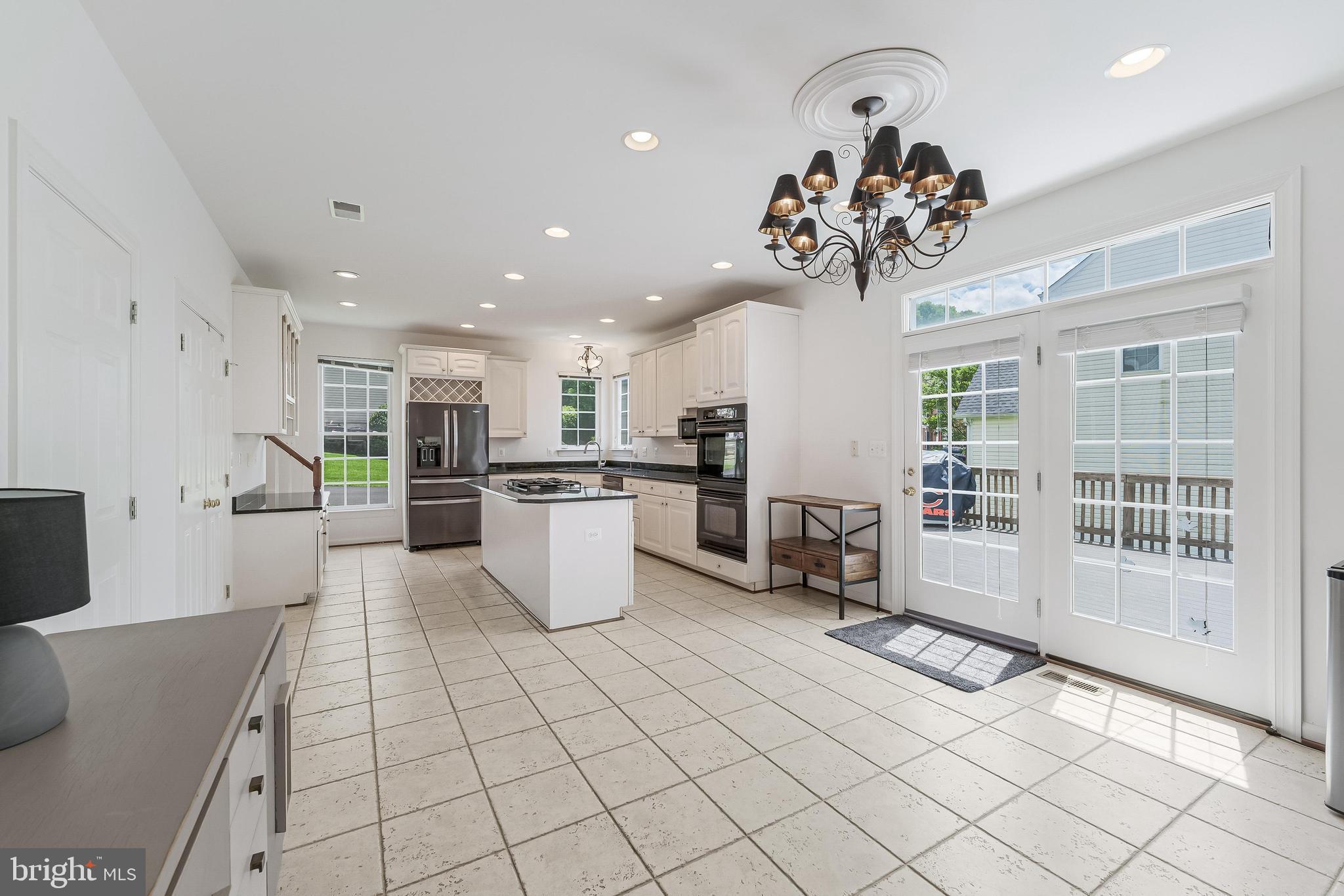 8649 Hillside Manor Dr