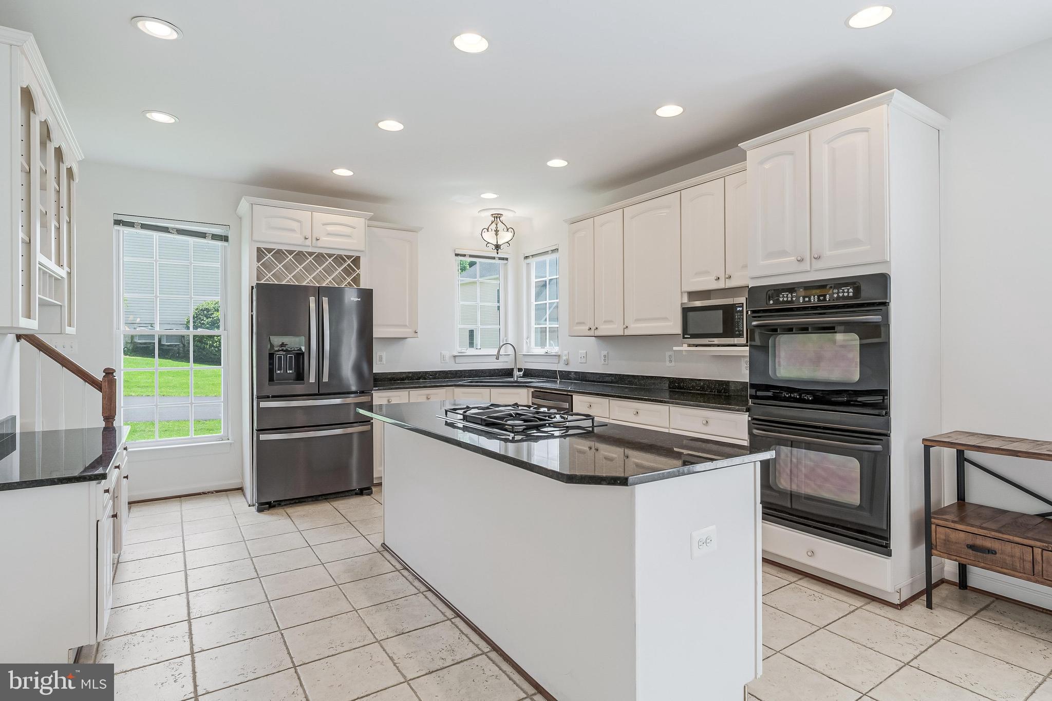 8649 Hillside Manor Dr