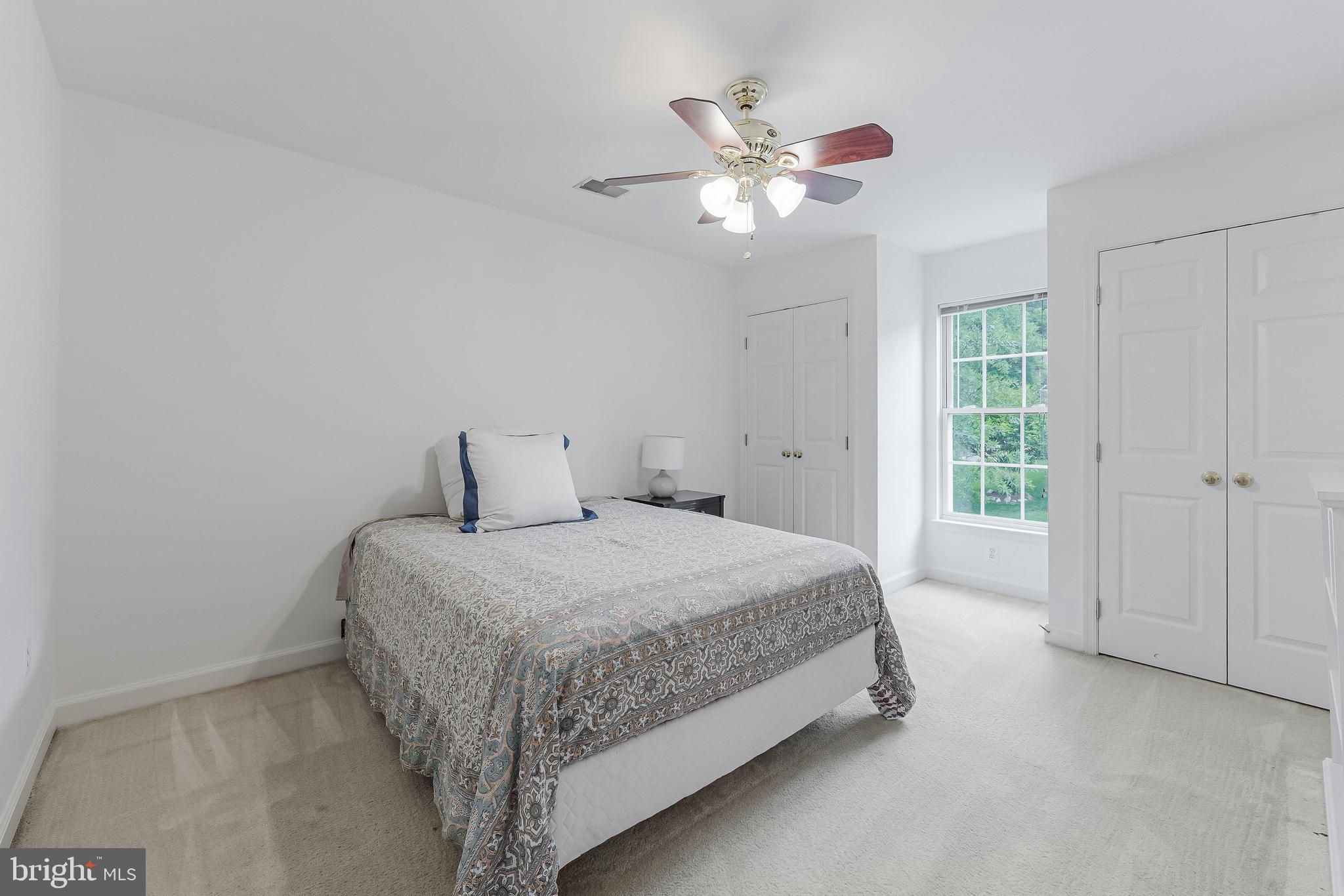 8649 Hillside Manor Dr