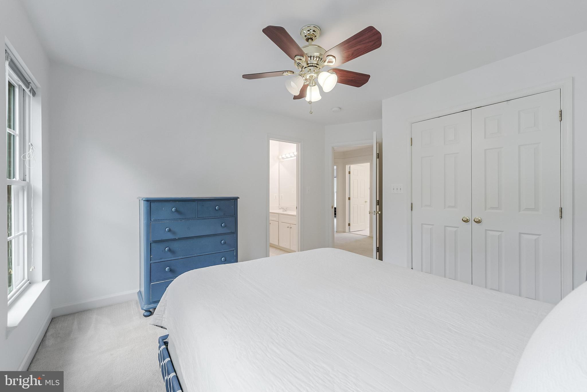 8649 Hillside Manor Dr