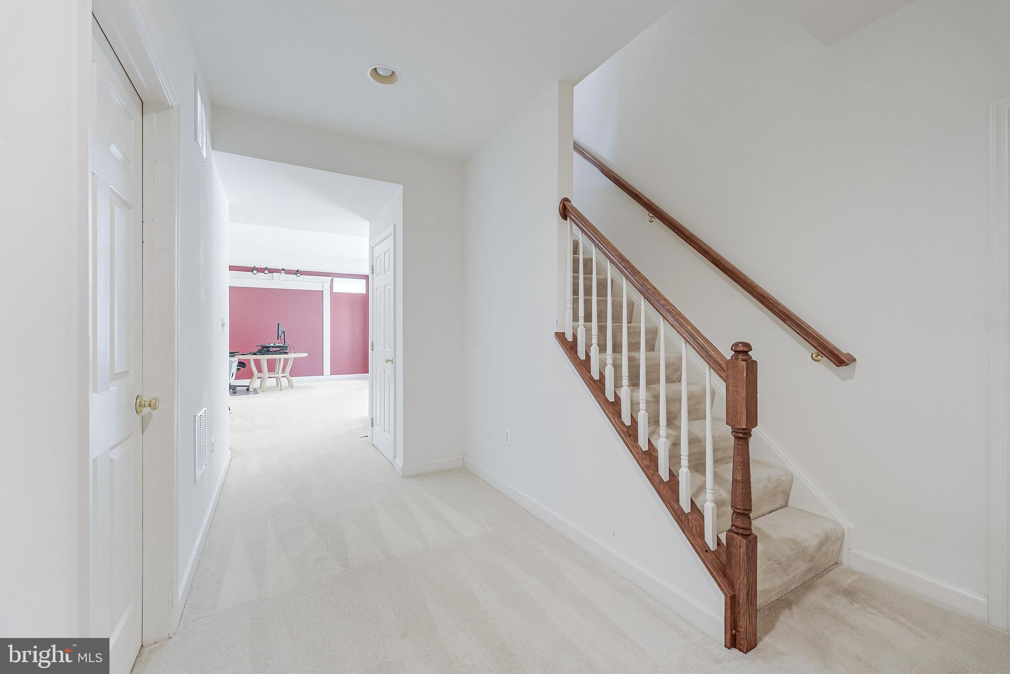 8649 Hillside Manor Dr