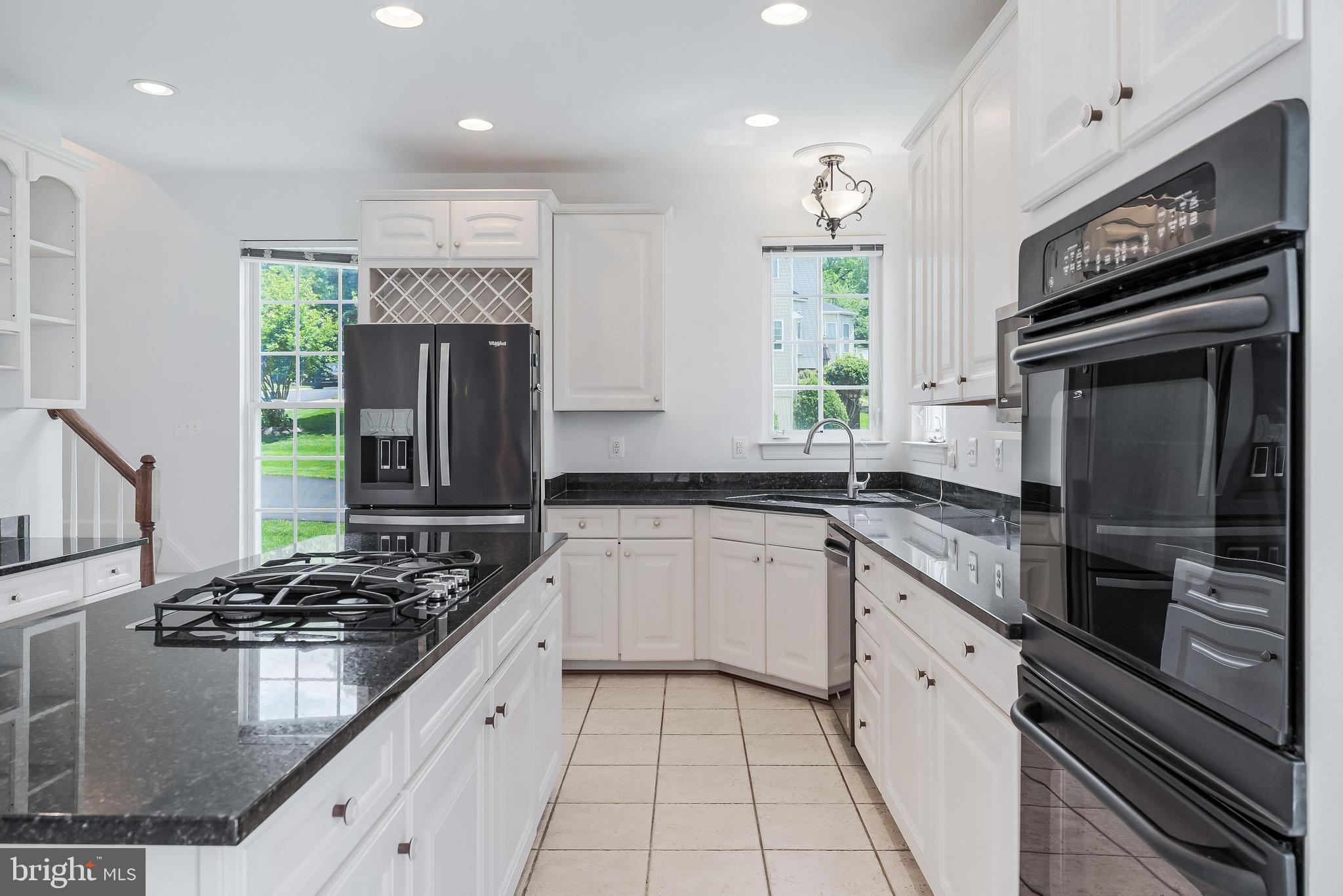 8649 Hillside Manor Dr