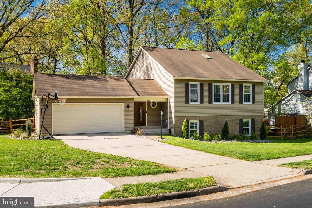 2583 John Milton Dr