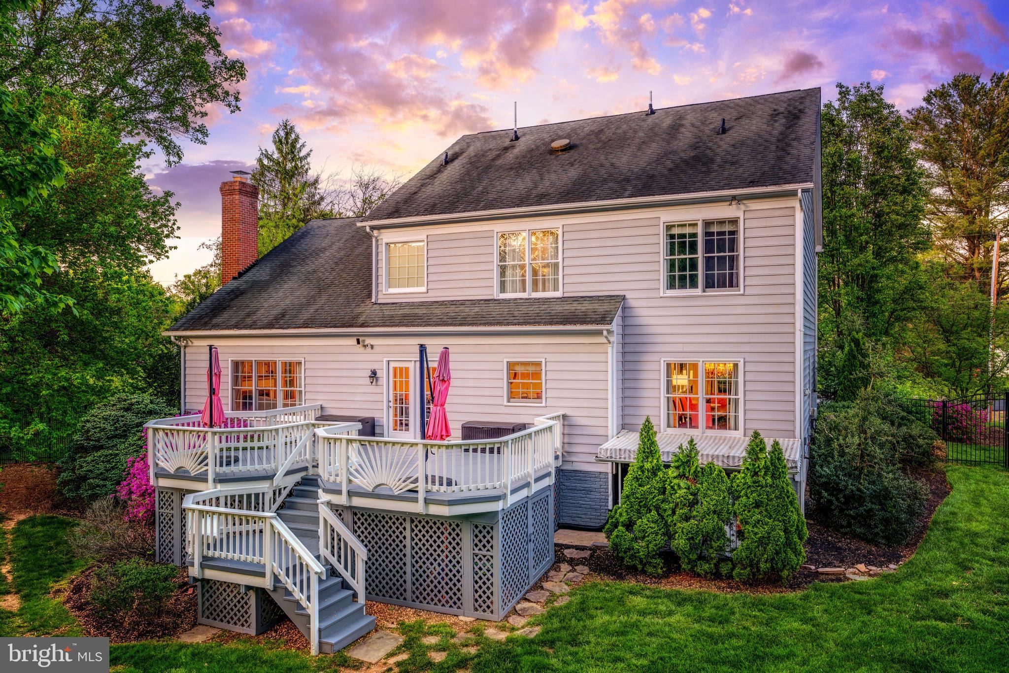 858 Constellation Dr