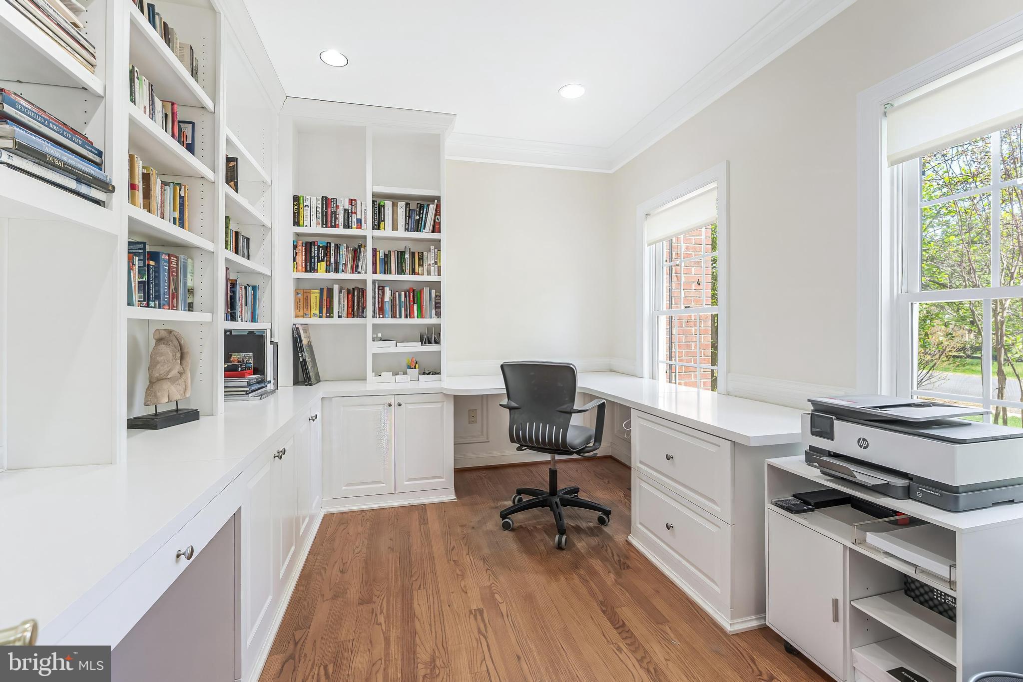 858 Constellation Dr