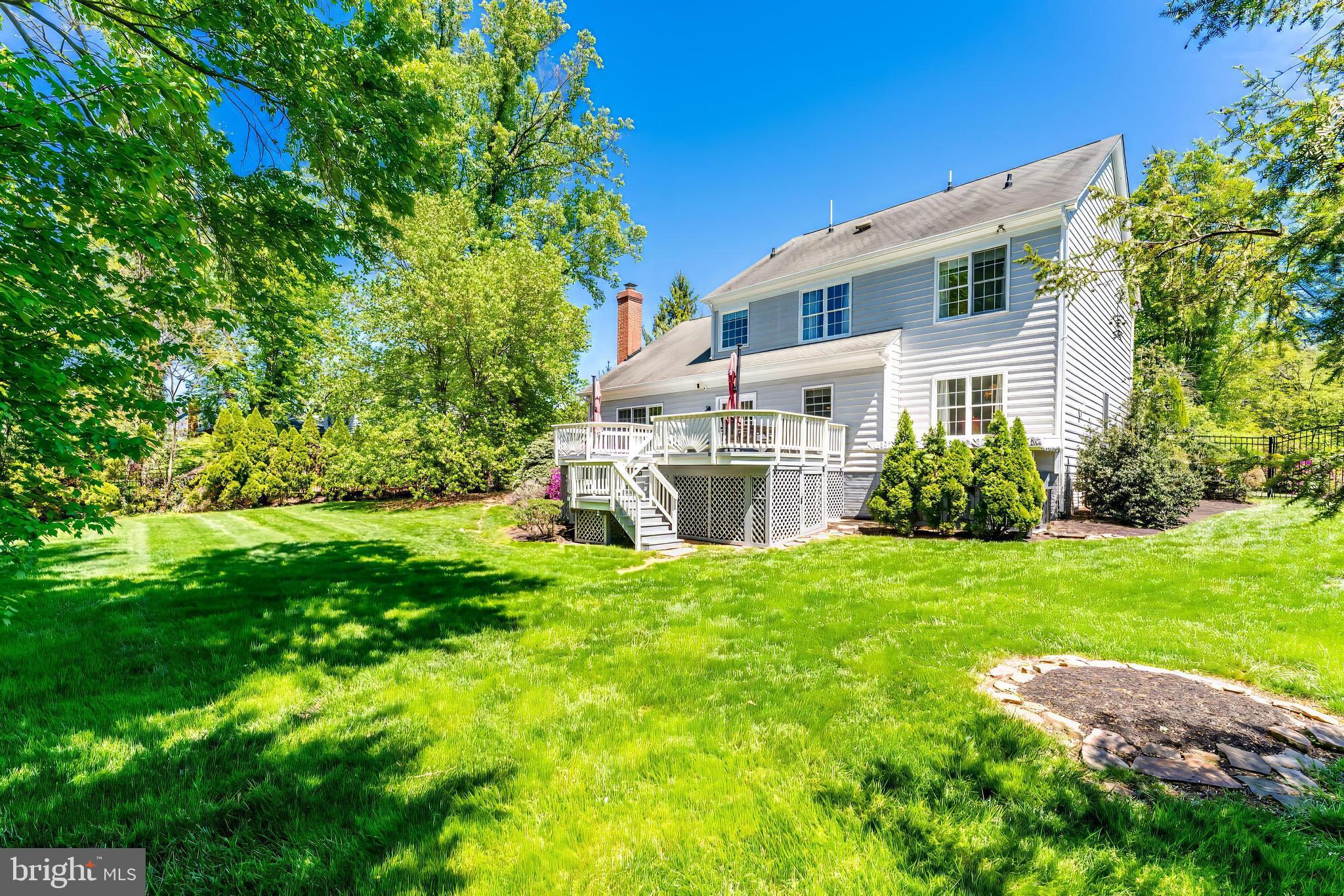 858 Constellation Dr