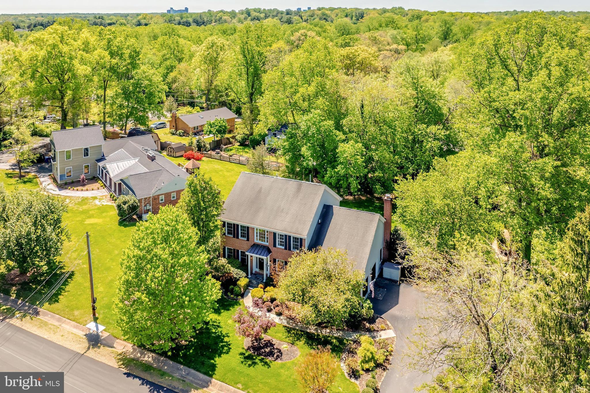 858 Constellation Dr