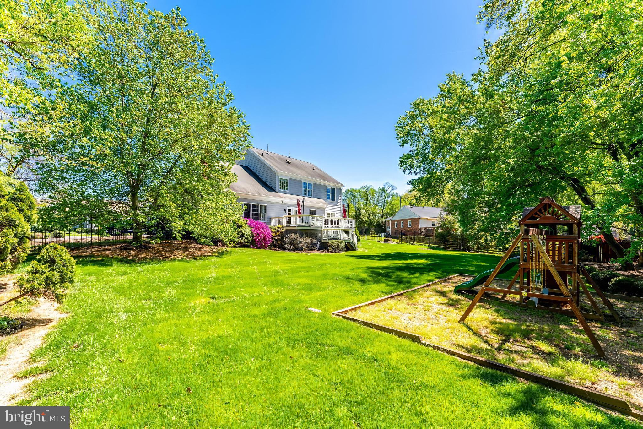 858 Constellation Dr